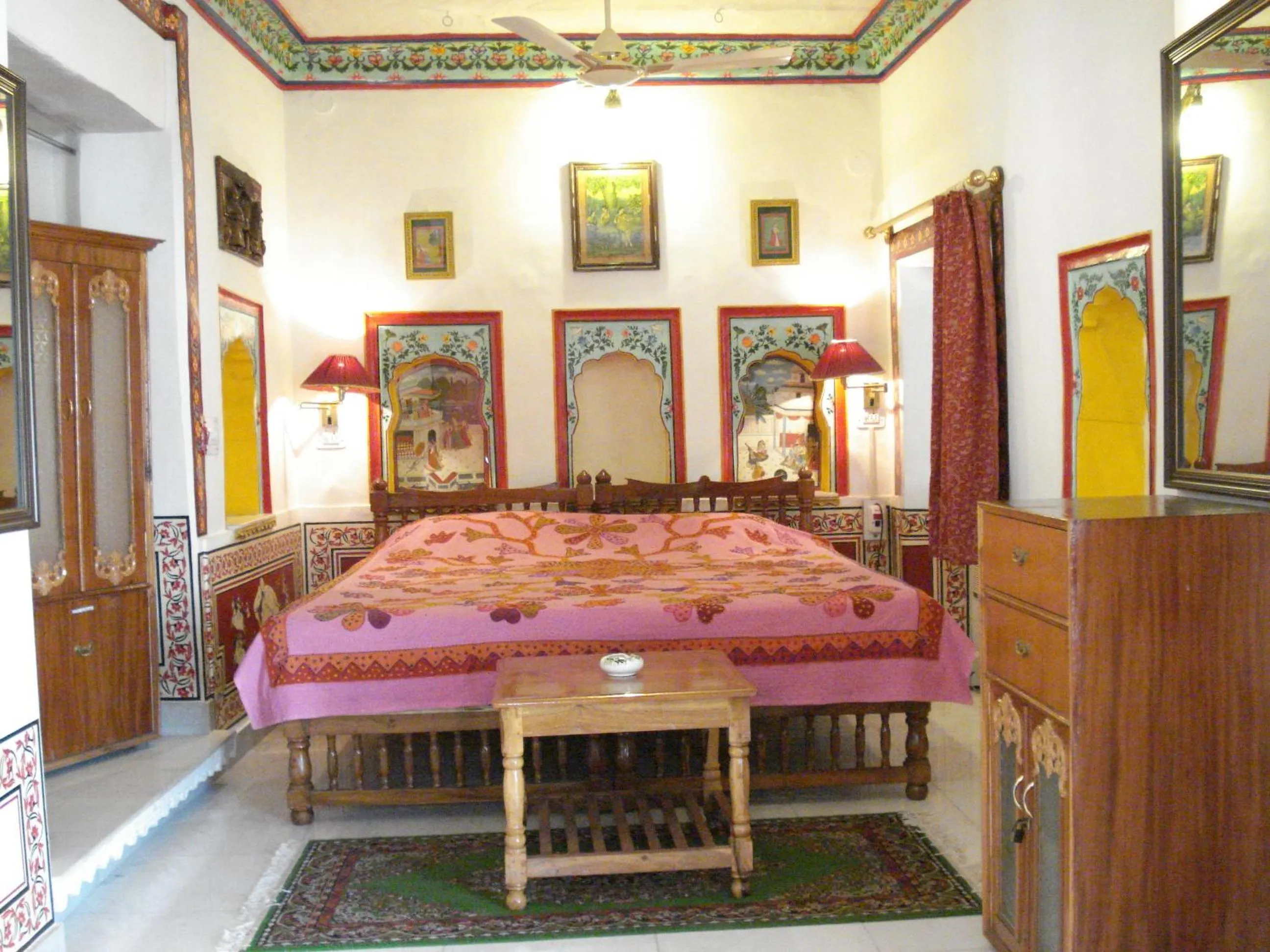 Photo of the whole room, Bed in Haveli Braj Bhushanjee Heritage Hotel and Museum