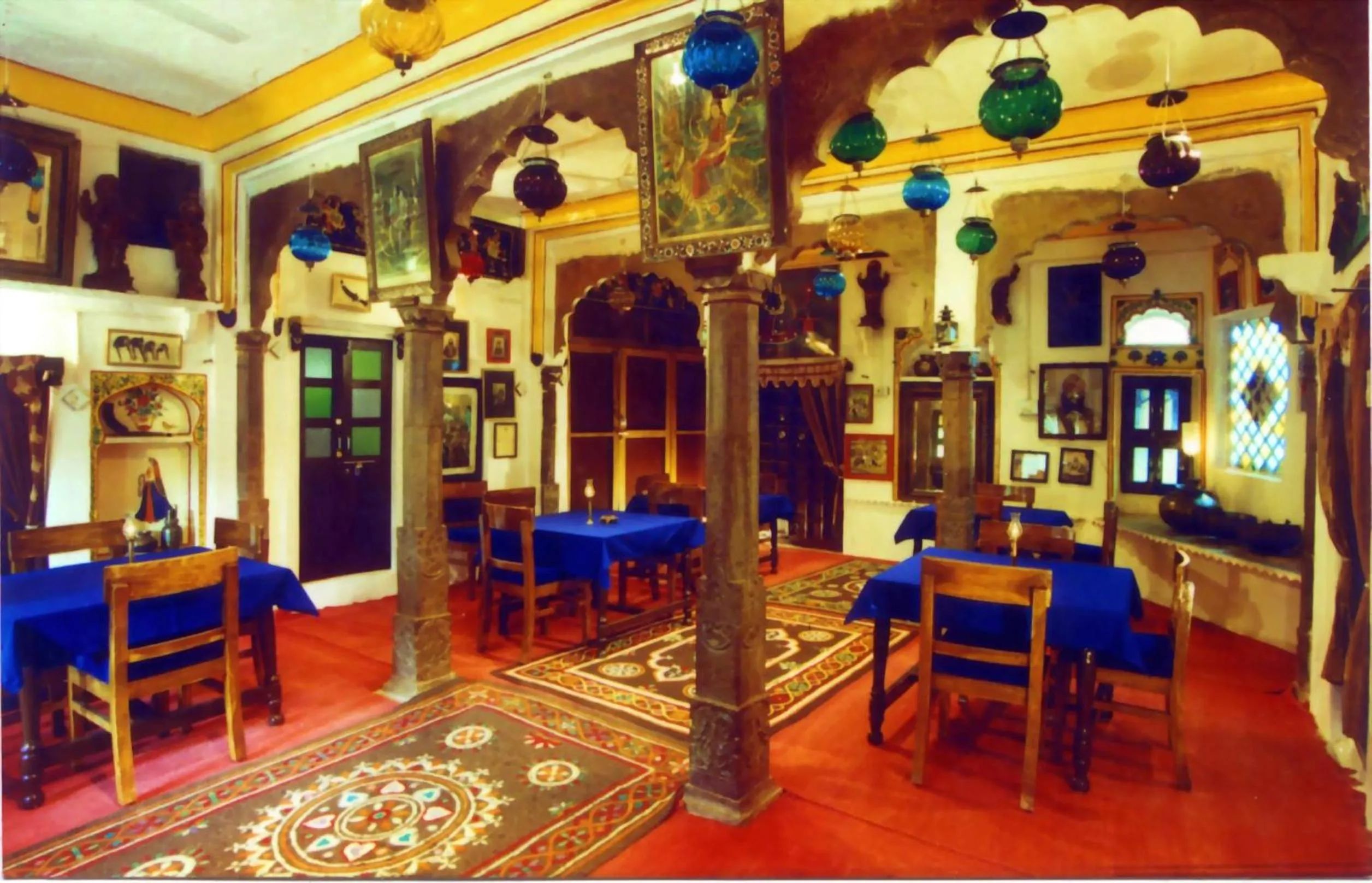 Restaurant/places to eat in Haveli Braj Bhushanjee Heritage Hotel and Museum