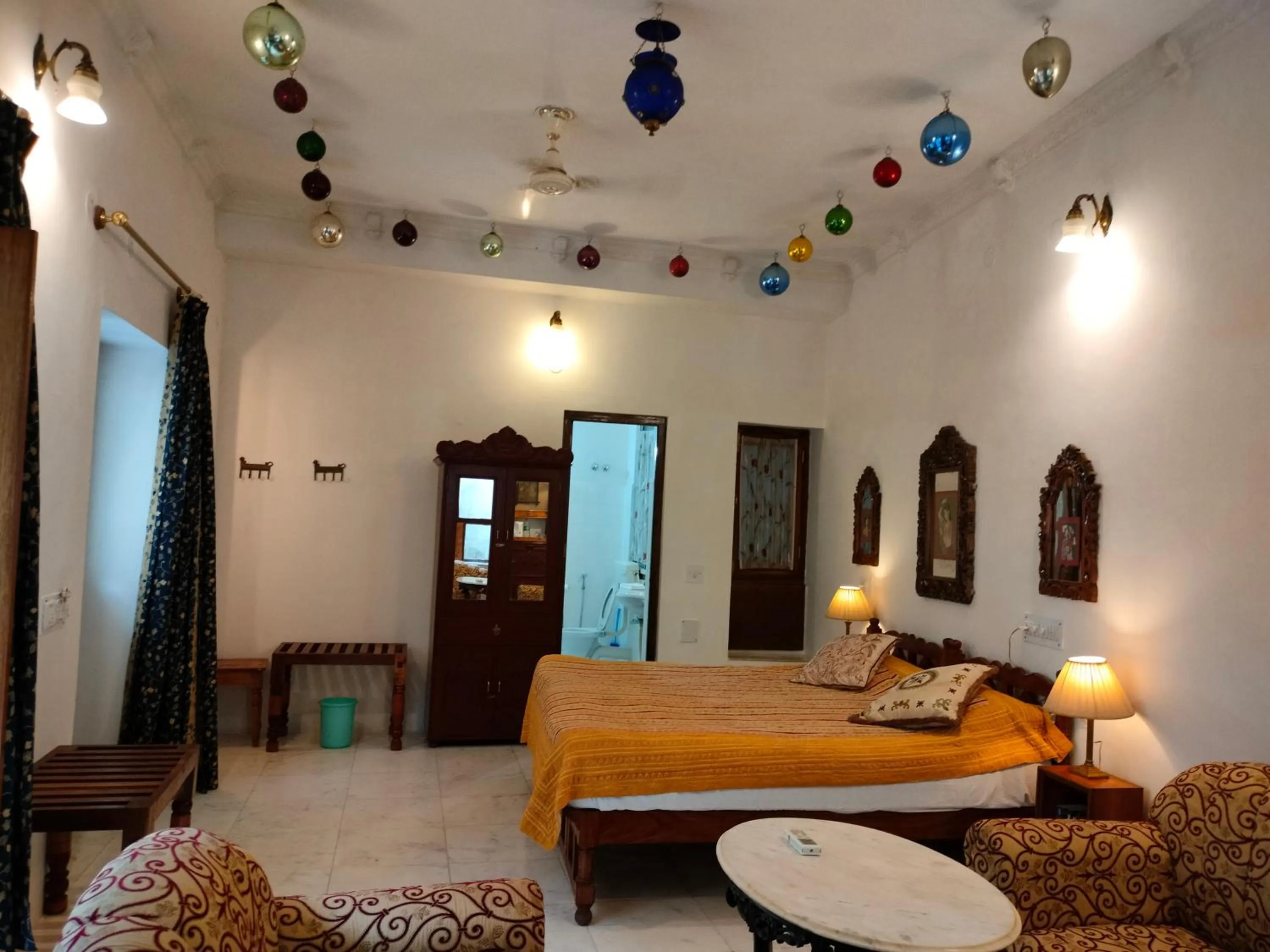 Property building, Bed in Haveli Braj Bhushanjee Heritage Hotel and Museum