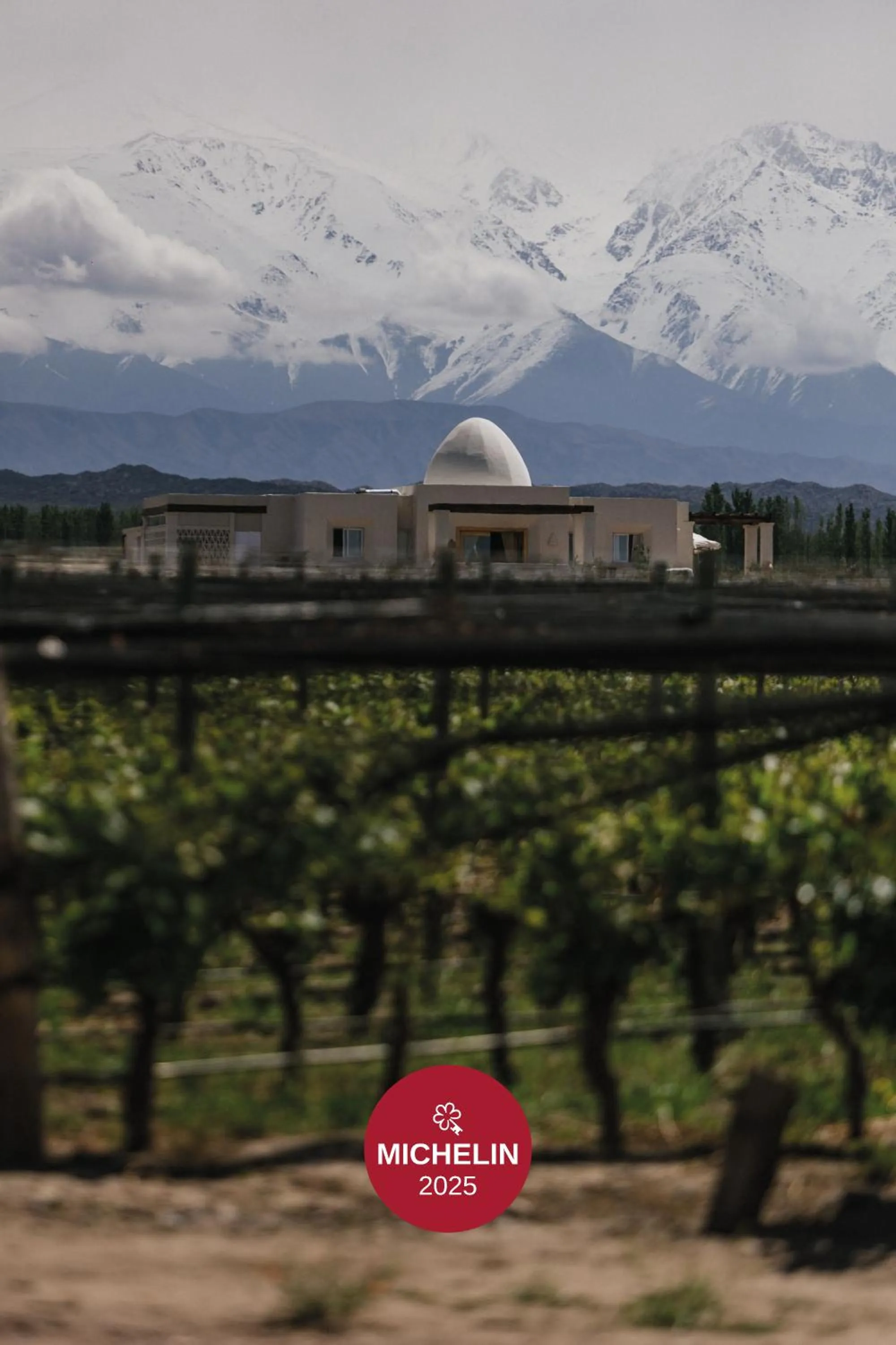 Property building in Chozos Resort