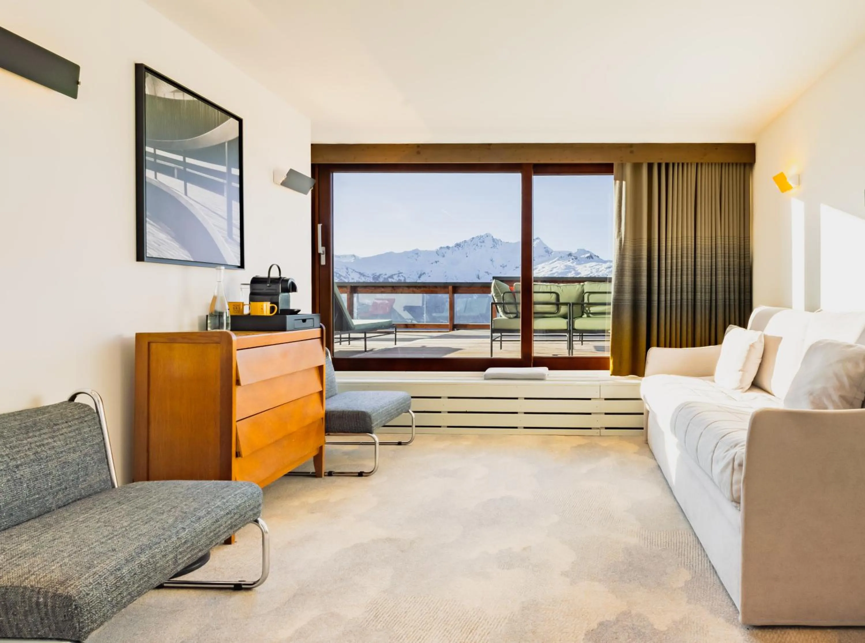 Patio in La Cachette, Friendly Hotel & Spa