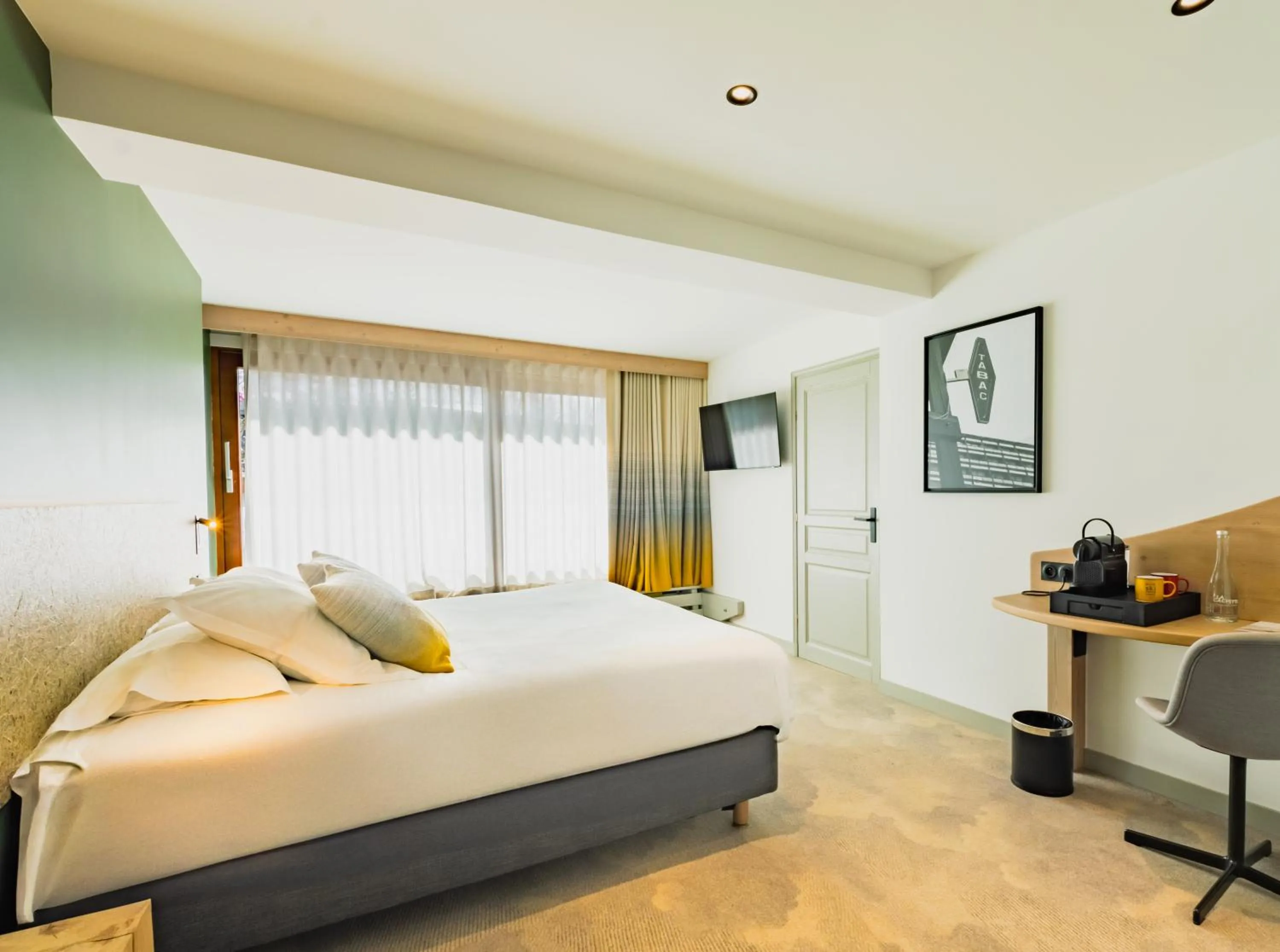 Bed in La Cachette, Friendly Hotel & Spa