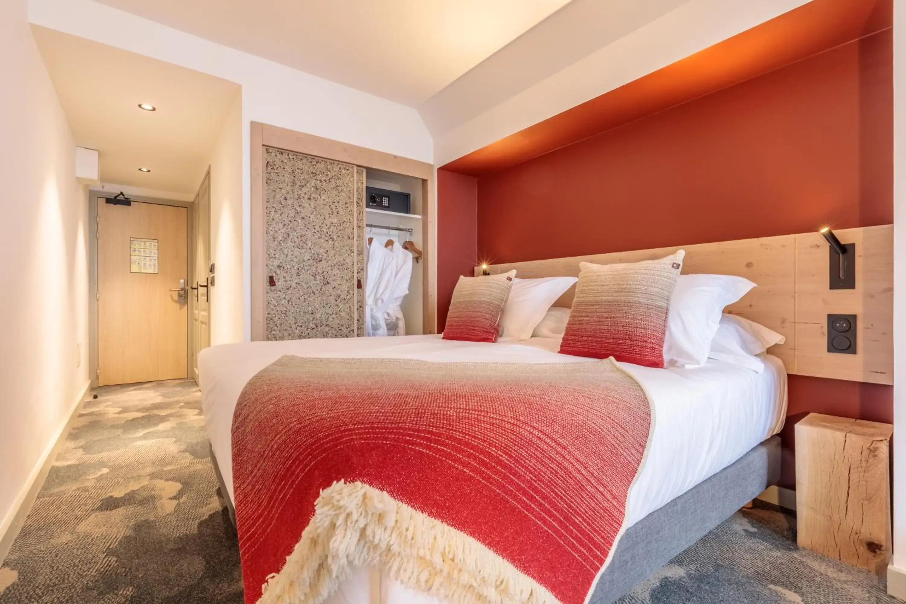 Superior Double Room with Balcony and Mountain View in La Cachette, Friendly Hotel & Spa Superior Double Room with Balcony and Mountain View in La Cachette, Friendly Hotel & Spa