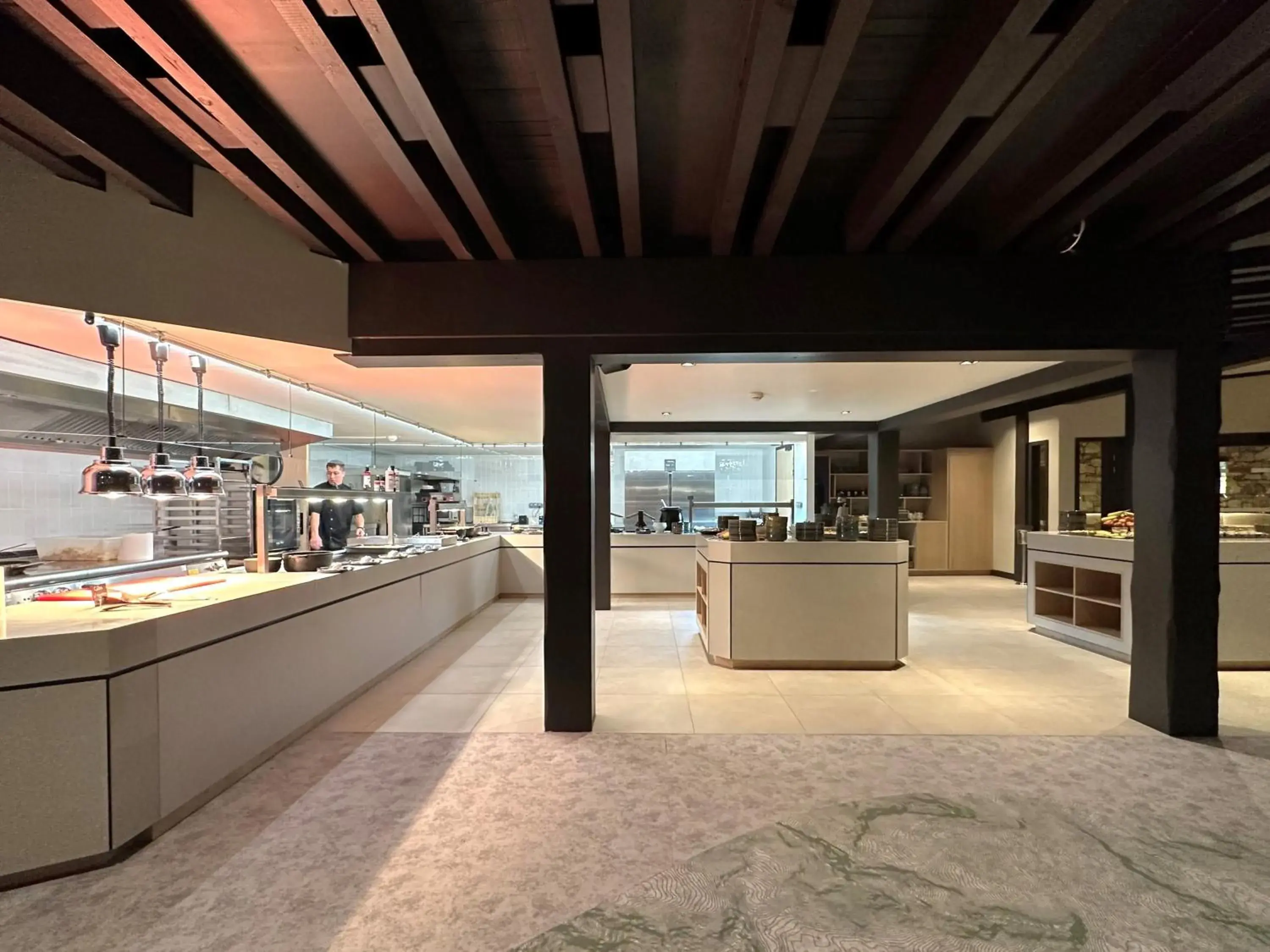 Restaurant/places to eat in La Cachette, Friendly Hotel & Spa Restaurant/places to eat in La Cachette, Friendly Hotel & Spa