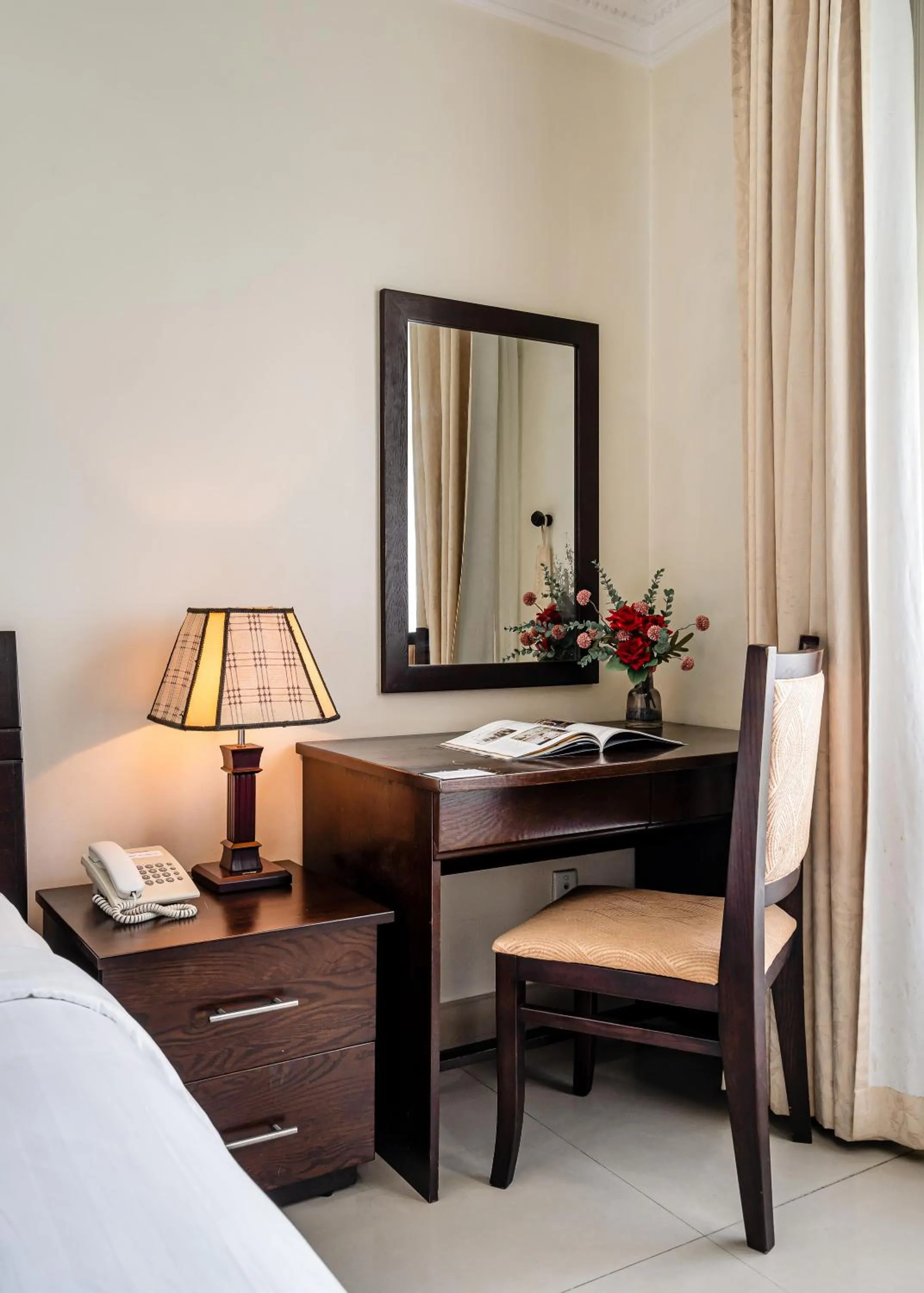 Decorative detail, Bed in La Bonita Hotel and Apartments