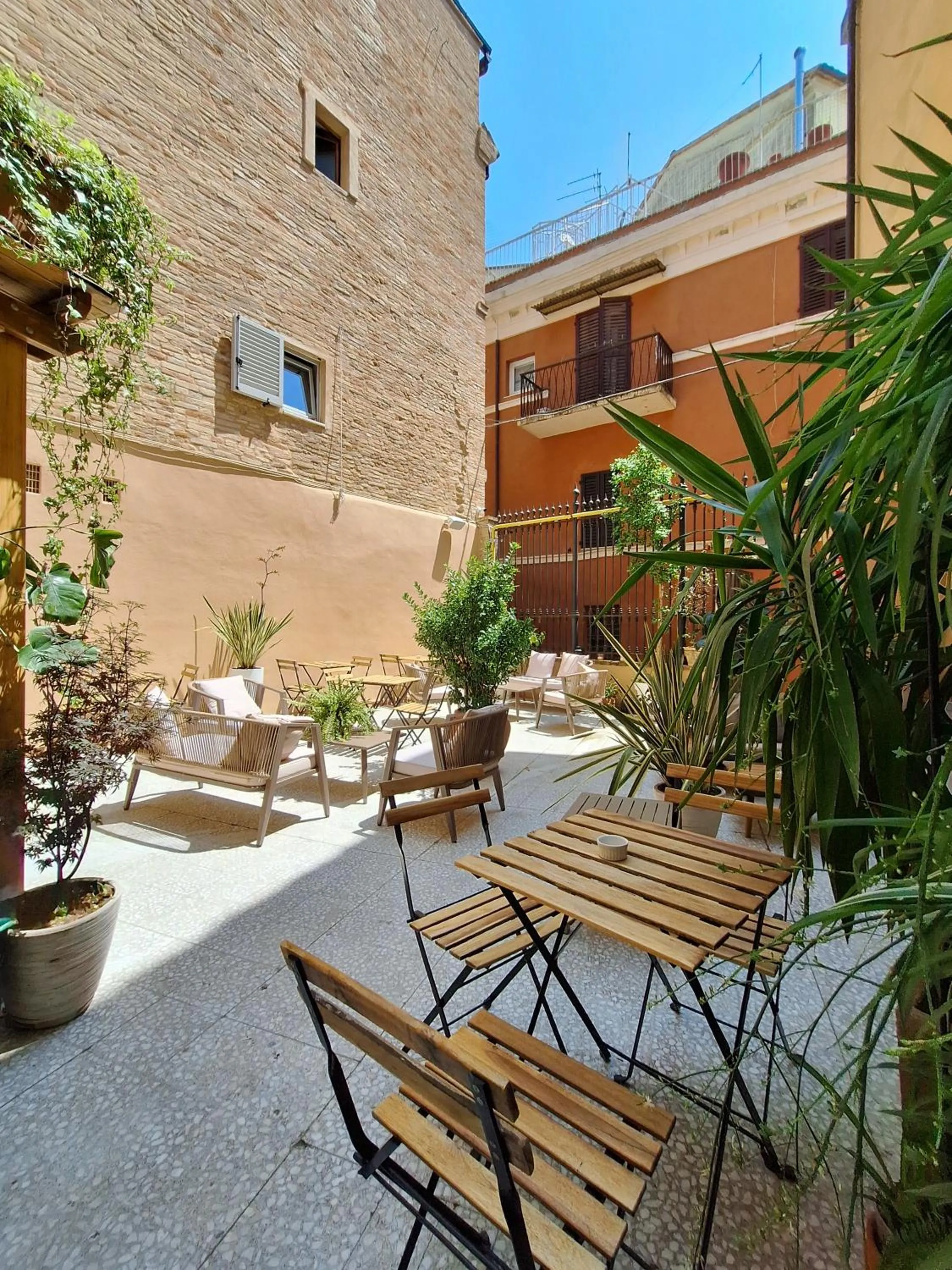 Property building in Hotel Lauri