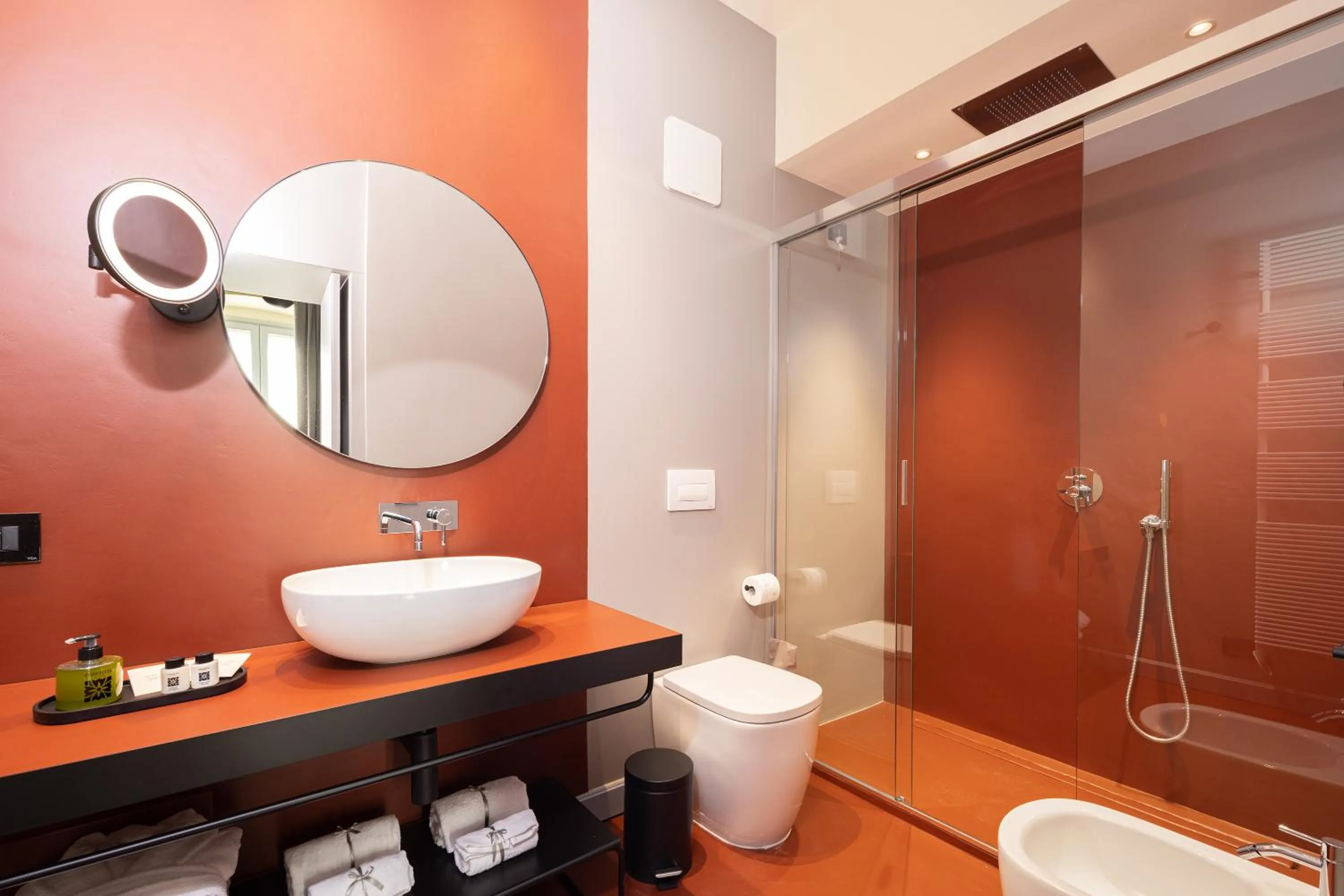 Shower in VIS Urban Suites&Spa