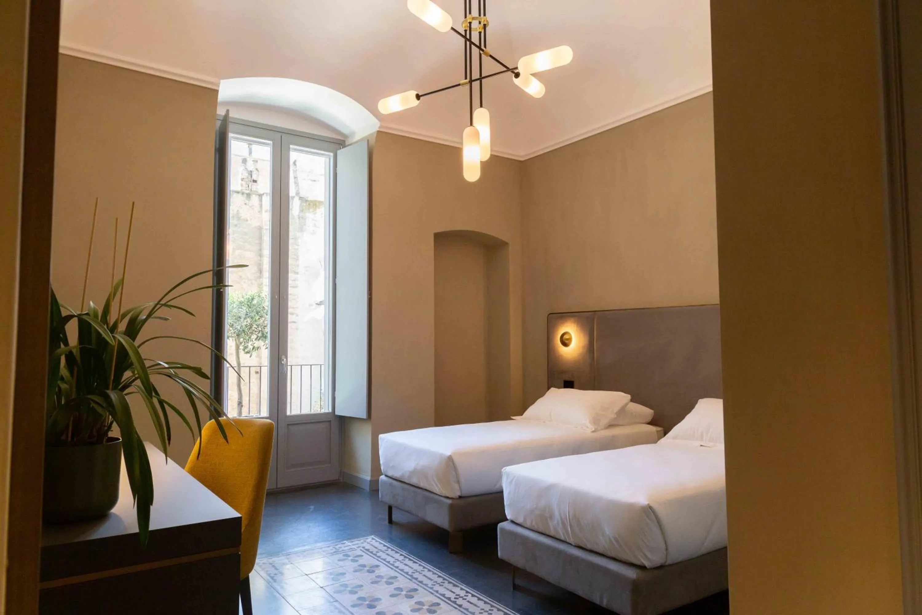 Bed in VIS Urban Suites&Spa