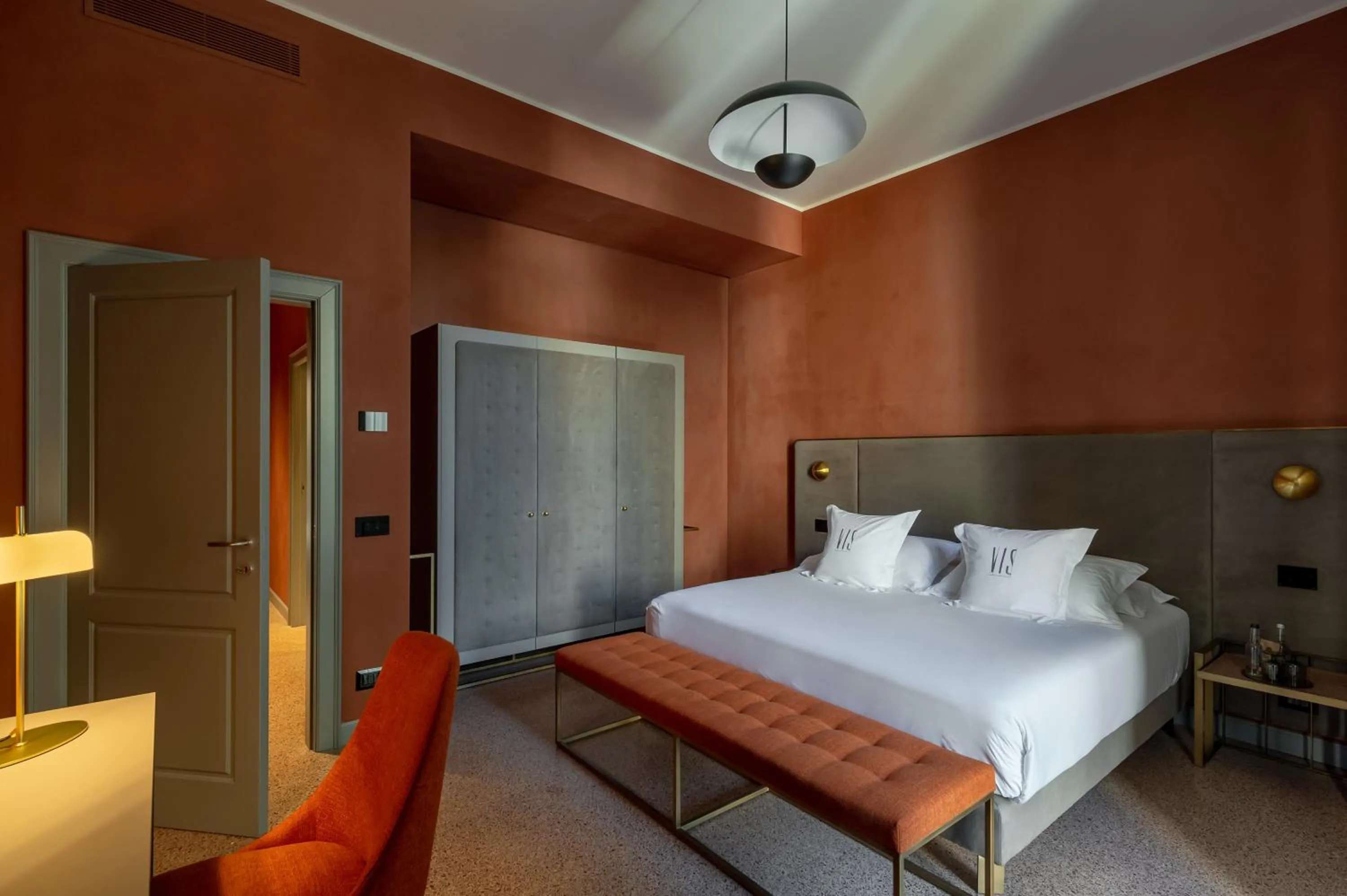 Bed in VIS Urban Suites&Spa