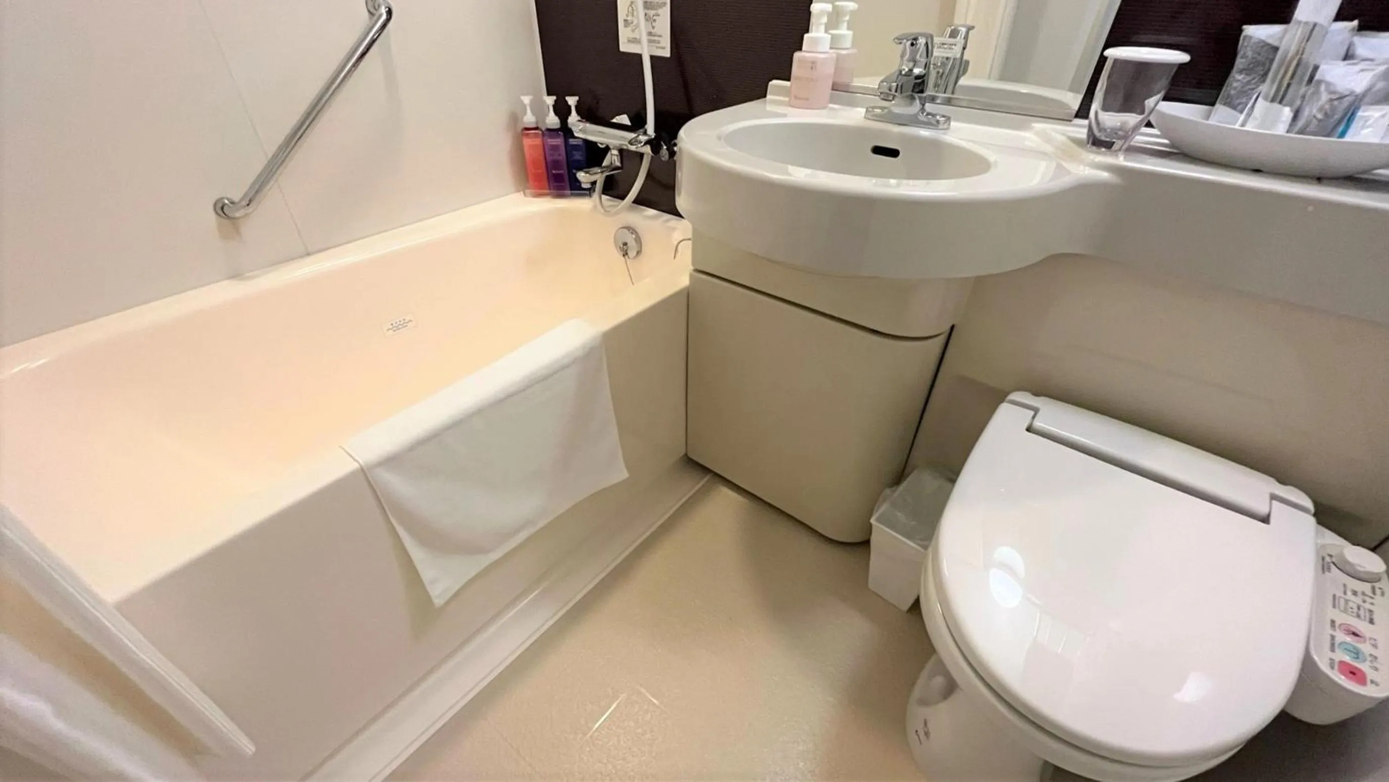 Bathroom in Richmond Hotel Akita Ekimae