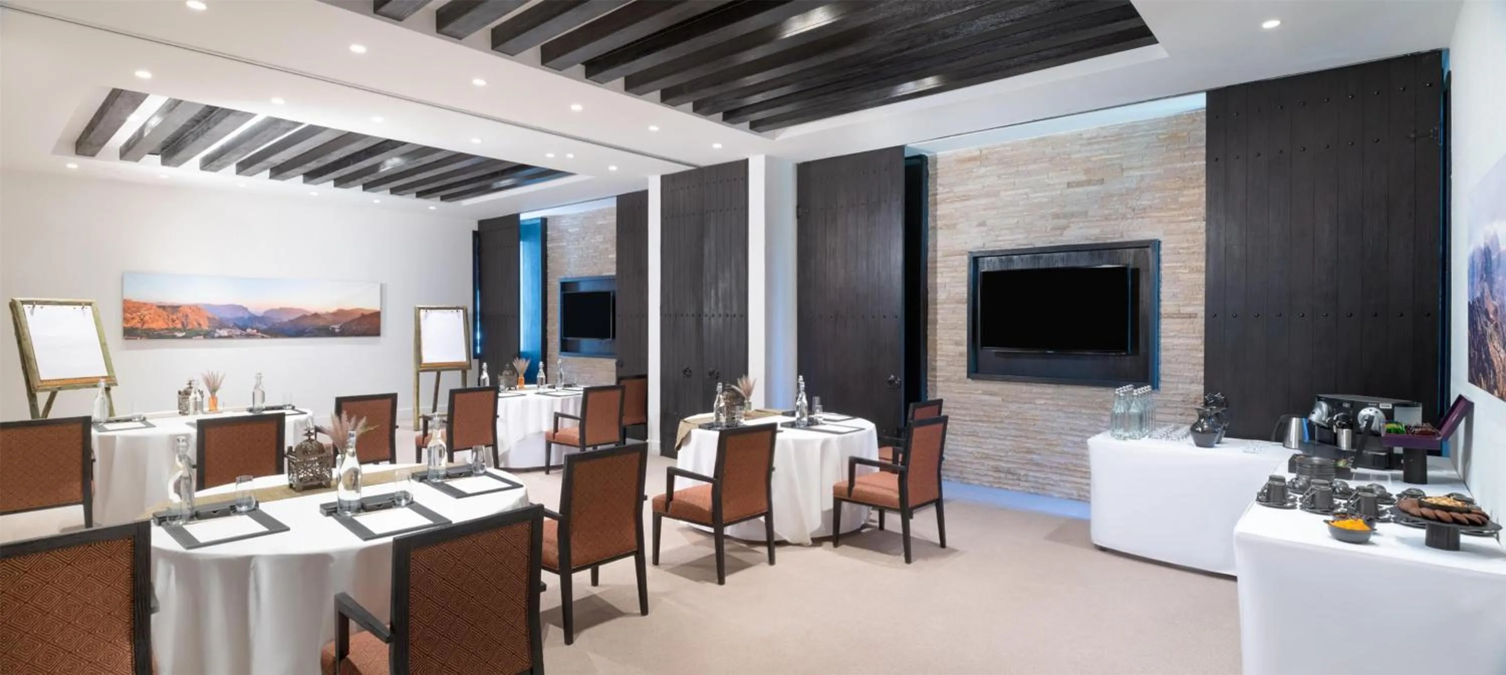 Meeting/conference room in Alila Jabal Akhdar