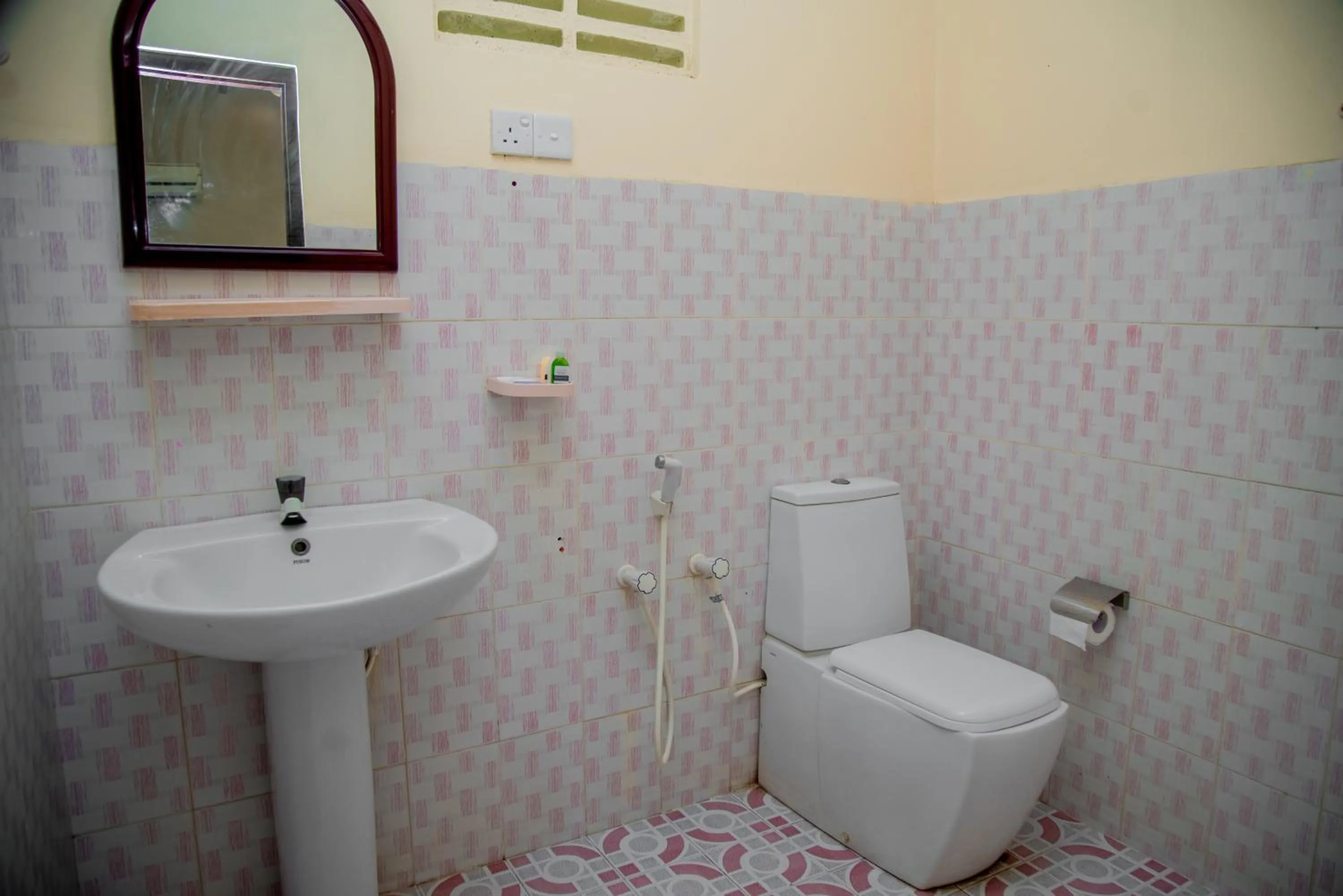 Toilet in Lavendish Country Resort