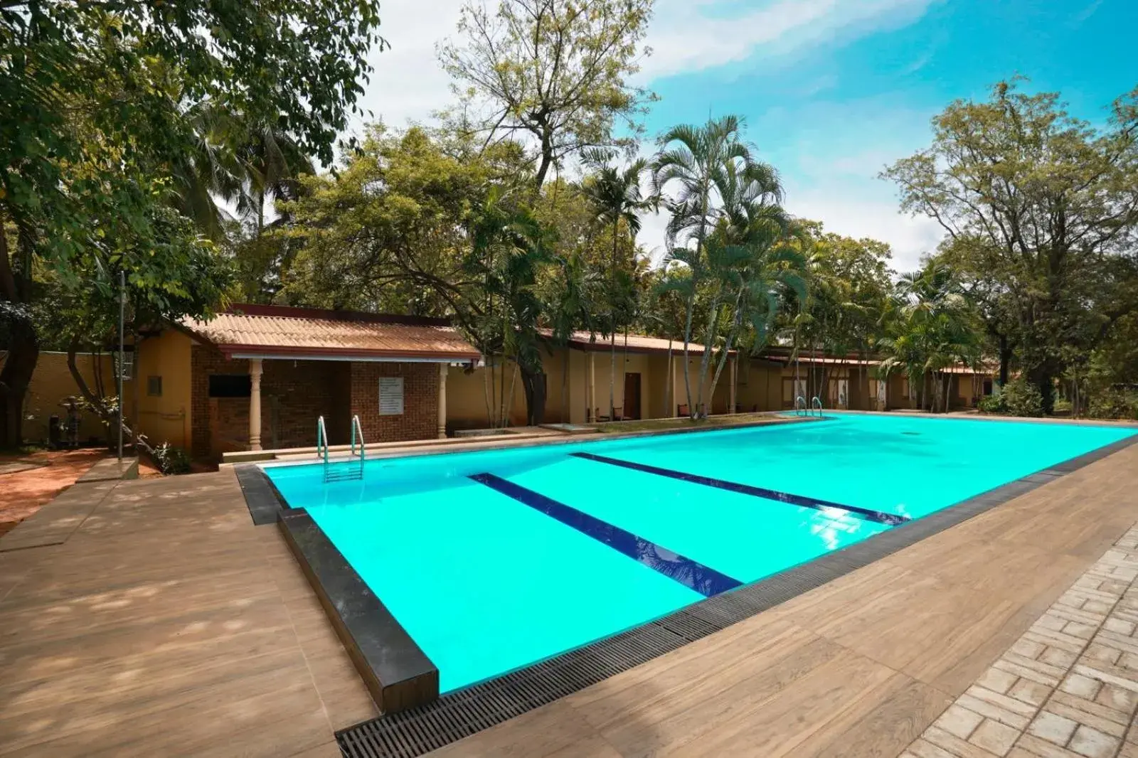 Swimming pool in Lavendish Country Resort Swimming pool in Lavendish Country Resort