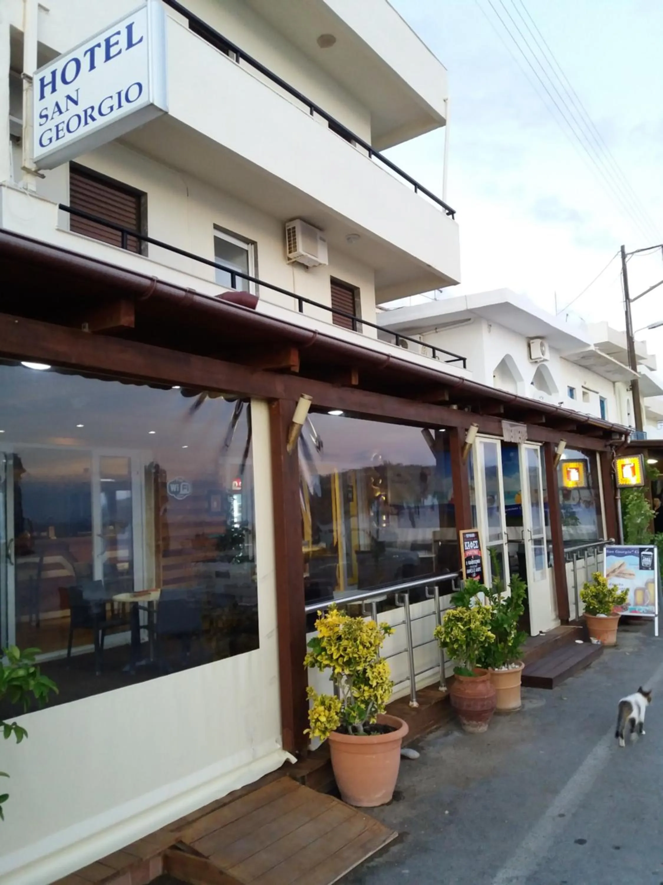 Communal lounge/ TV room in San Georgio Hotel