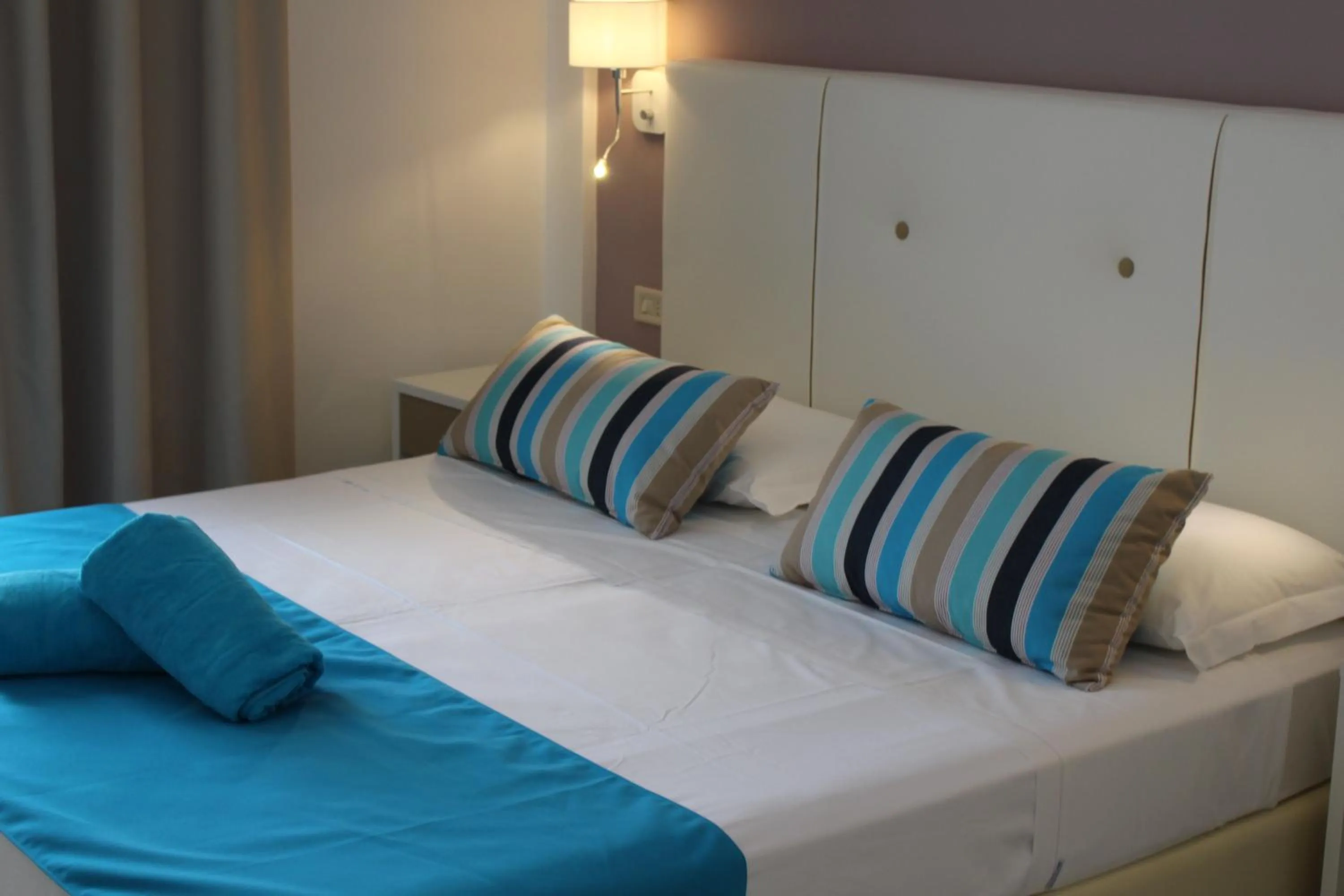 Bedroom, Bed in Nicolaus Prime Il Gabbiano Hotel