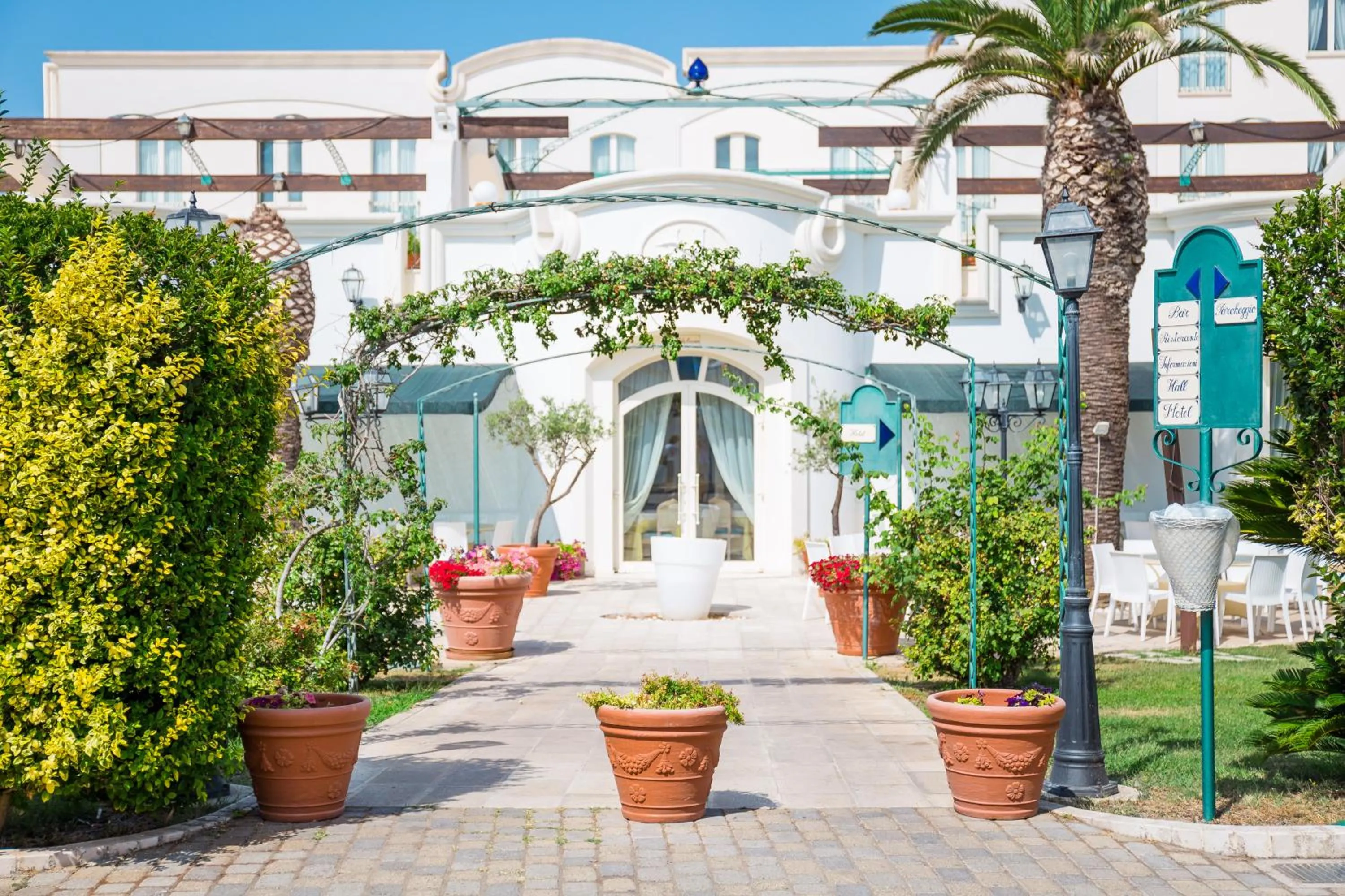 Garden in Nicolaus Prime Il Gabbiano Hotel