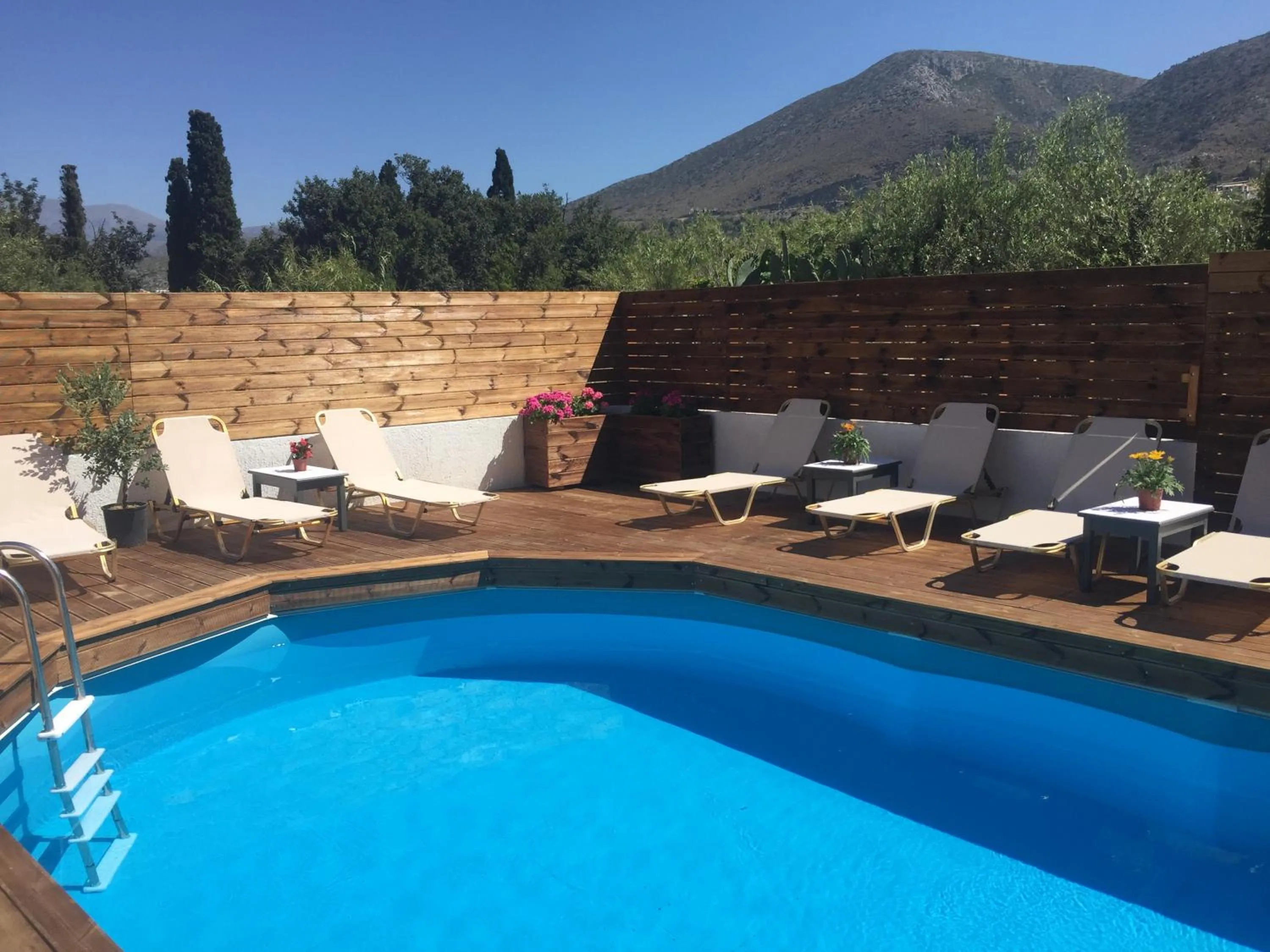 Swimming pool in City Pearl Hotel