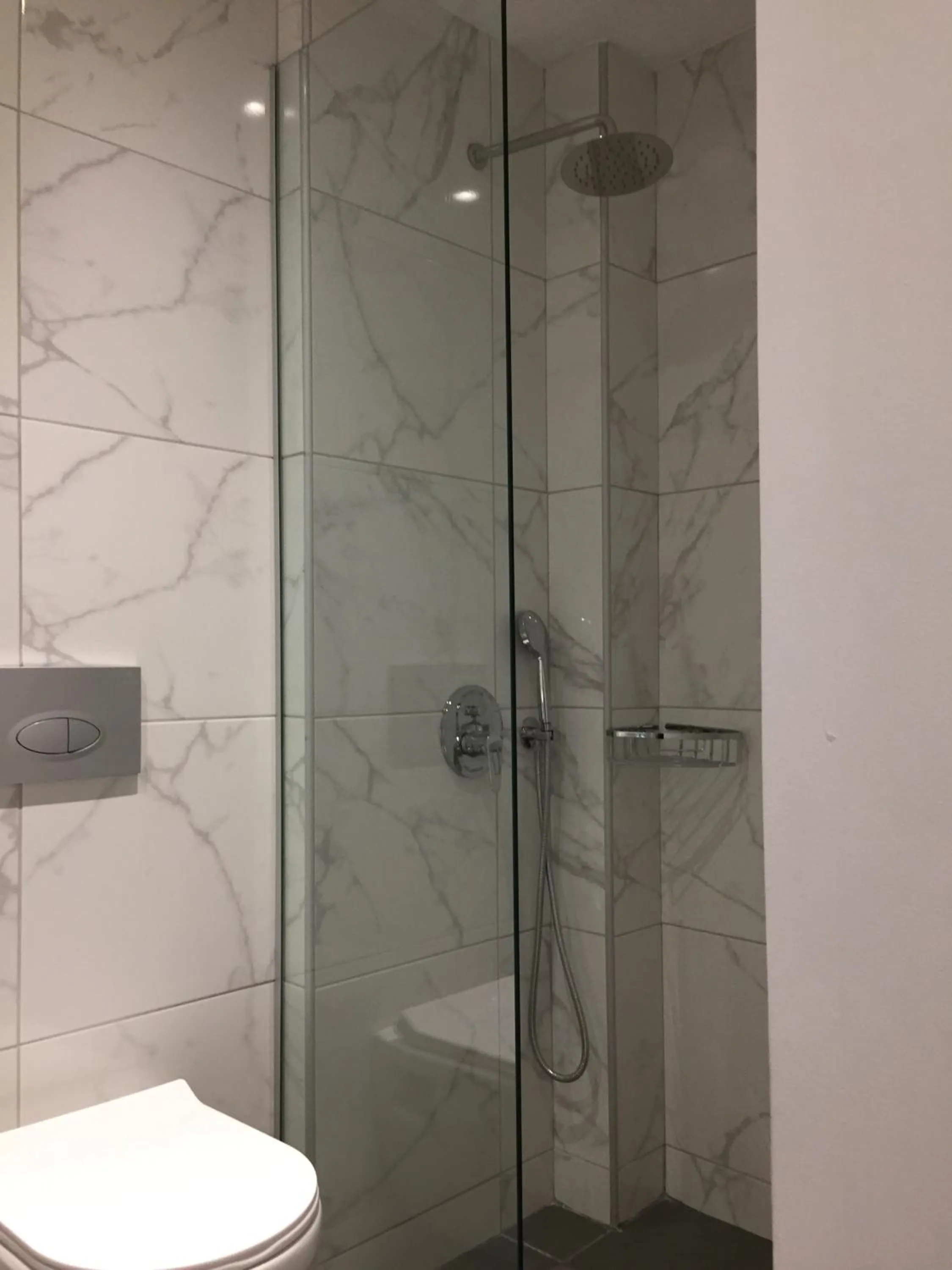 Shower in City Pearl Hotel