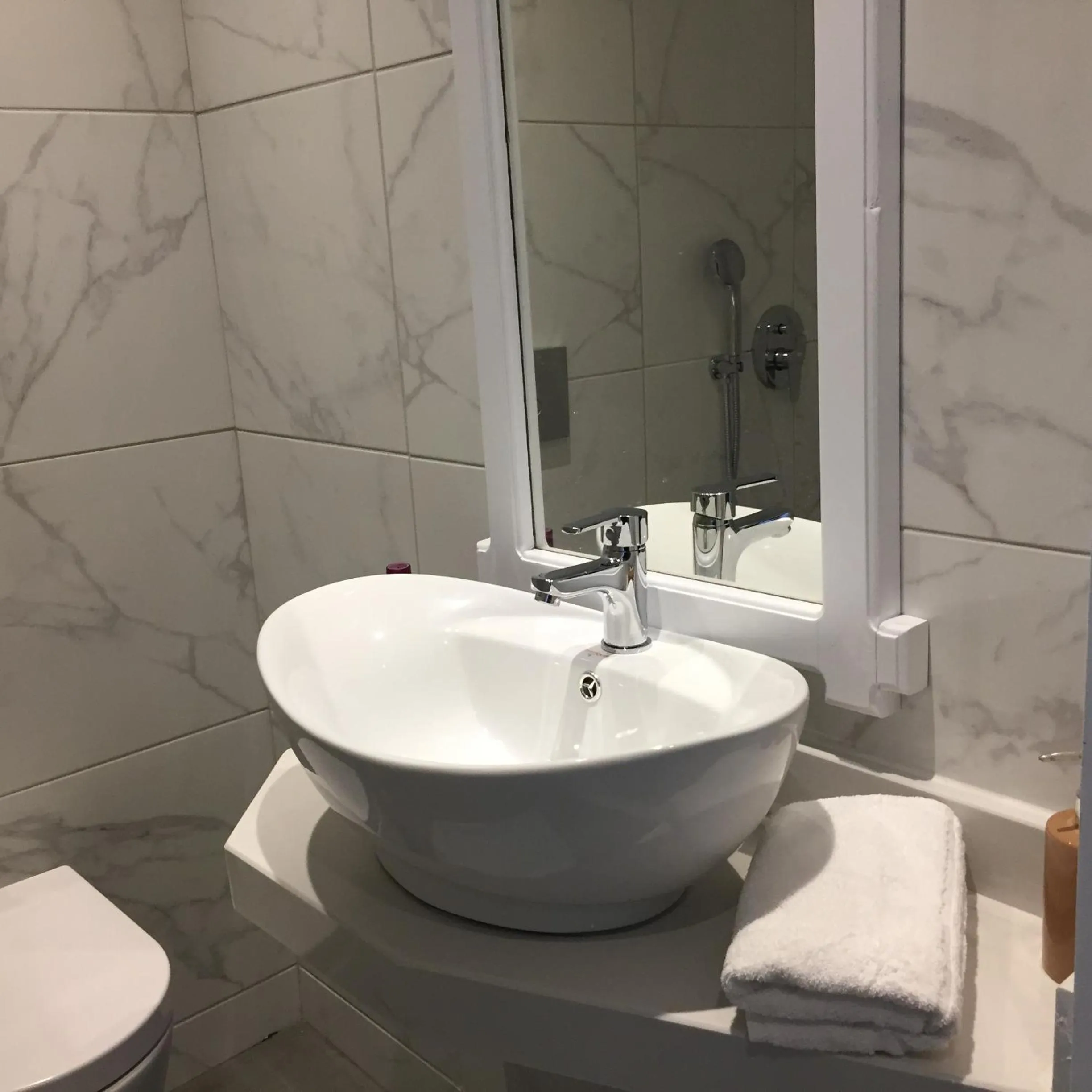 Bathroom in City Pearl Hotel