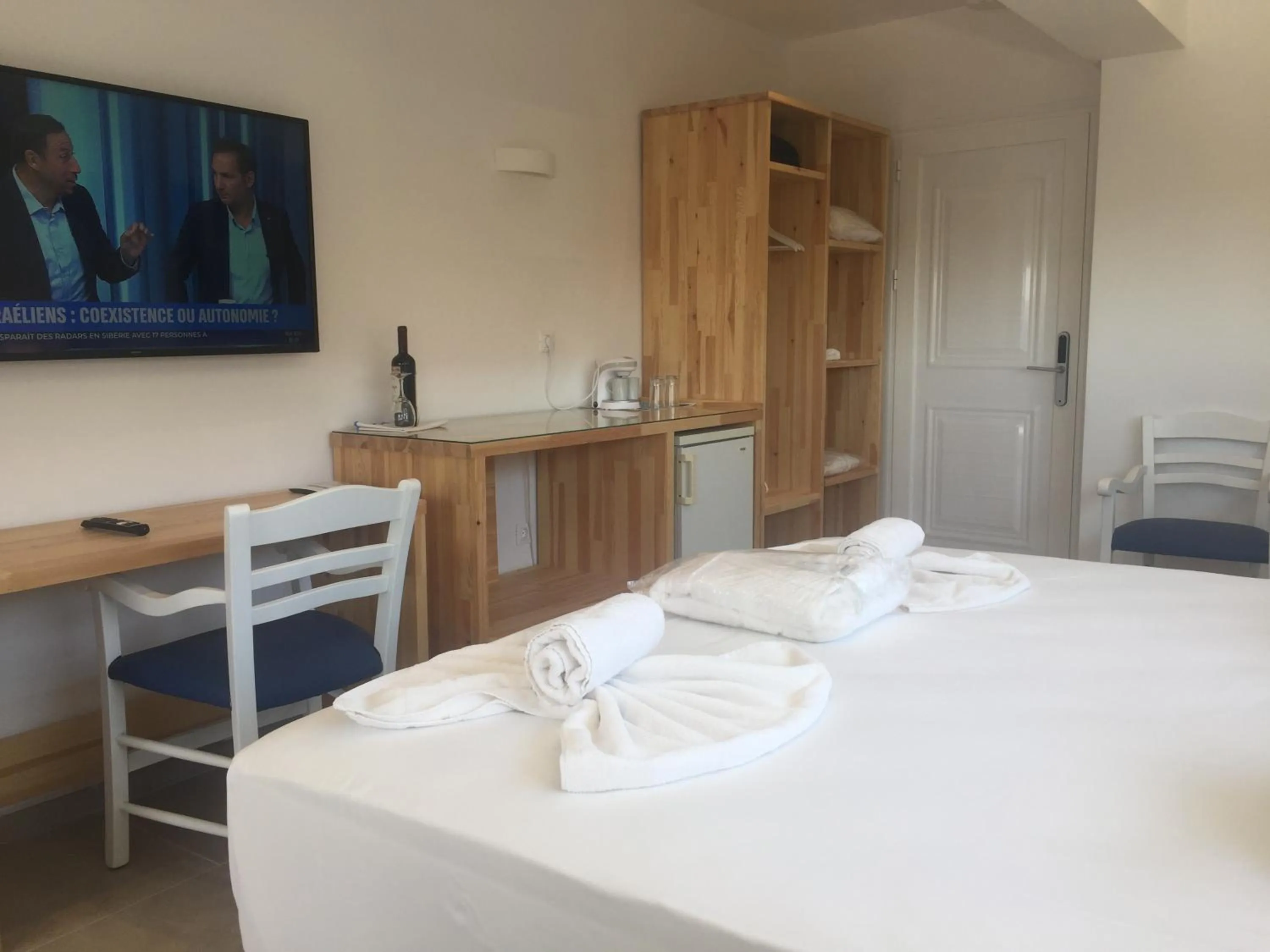 Bedroom, Bed in City Pearl Hotel