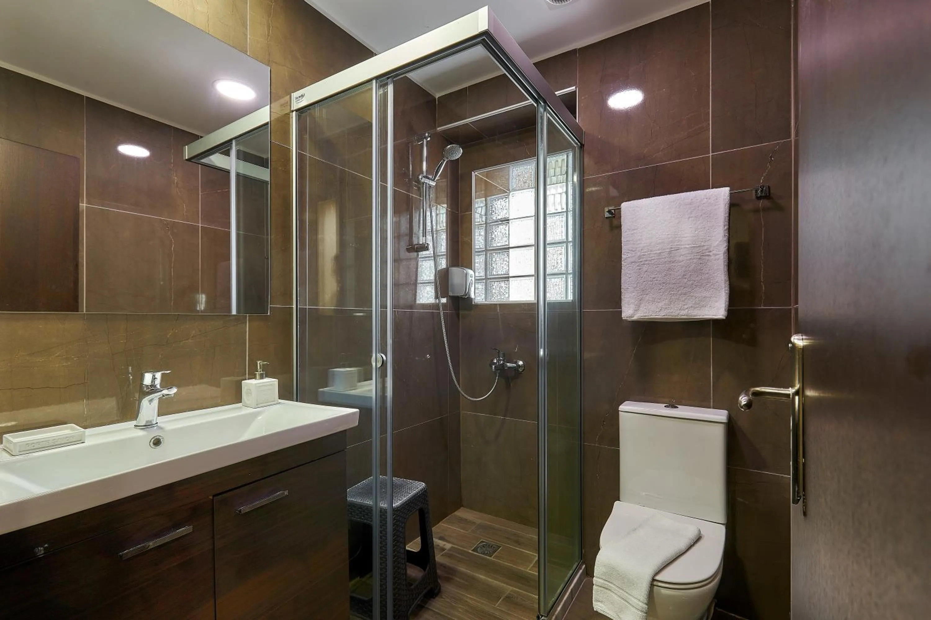 Shower in Dorian Boutique Hotel-Apartments
