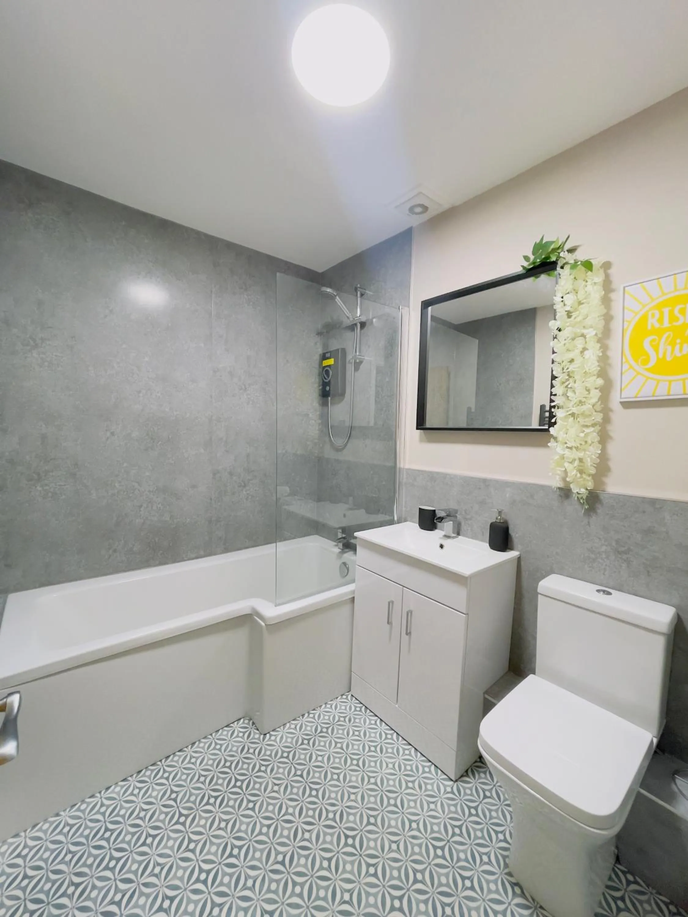 Bathroom in City Centre Private Parking