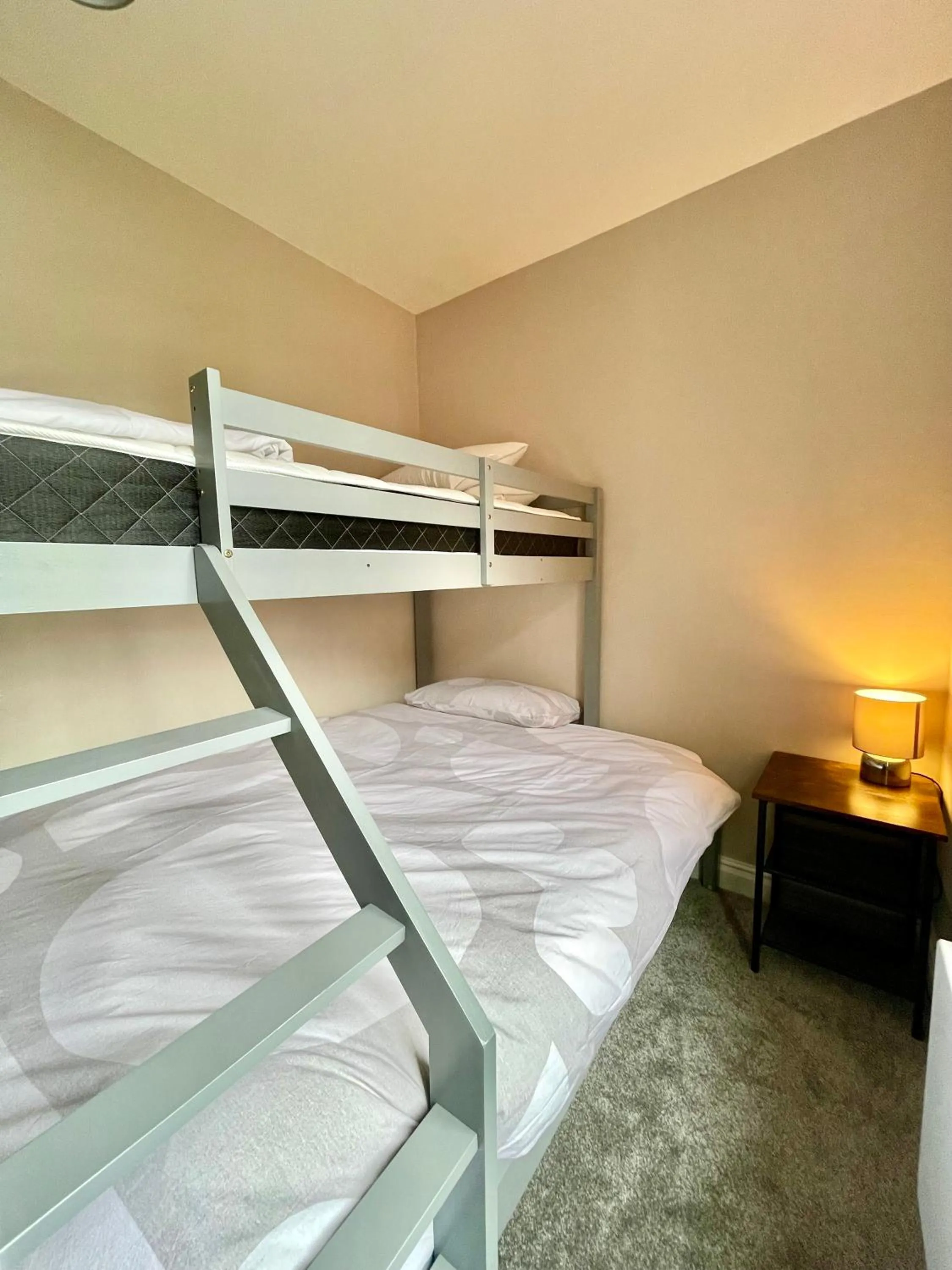 Bedroom, Bed in City Centre Private Parking