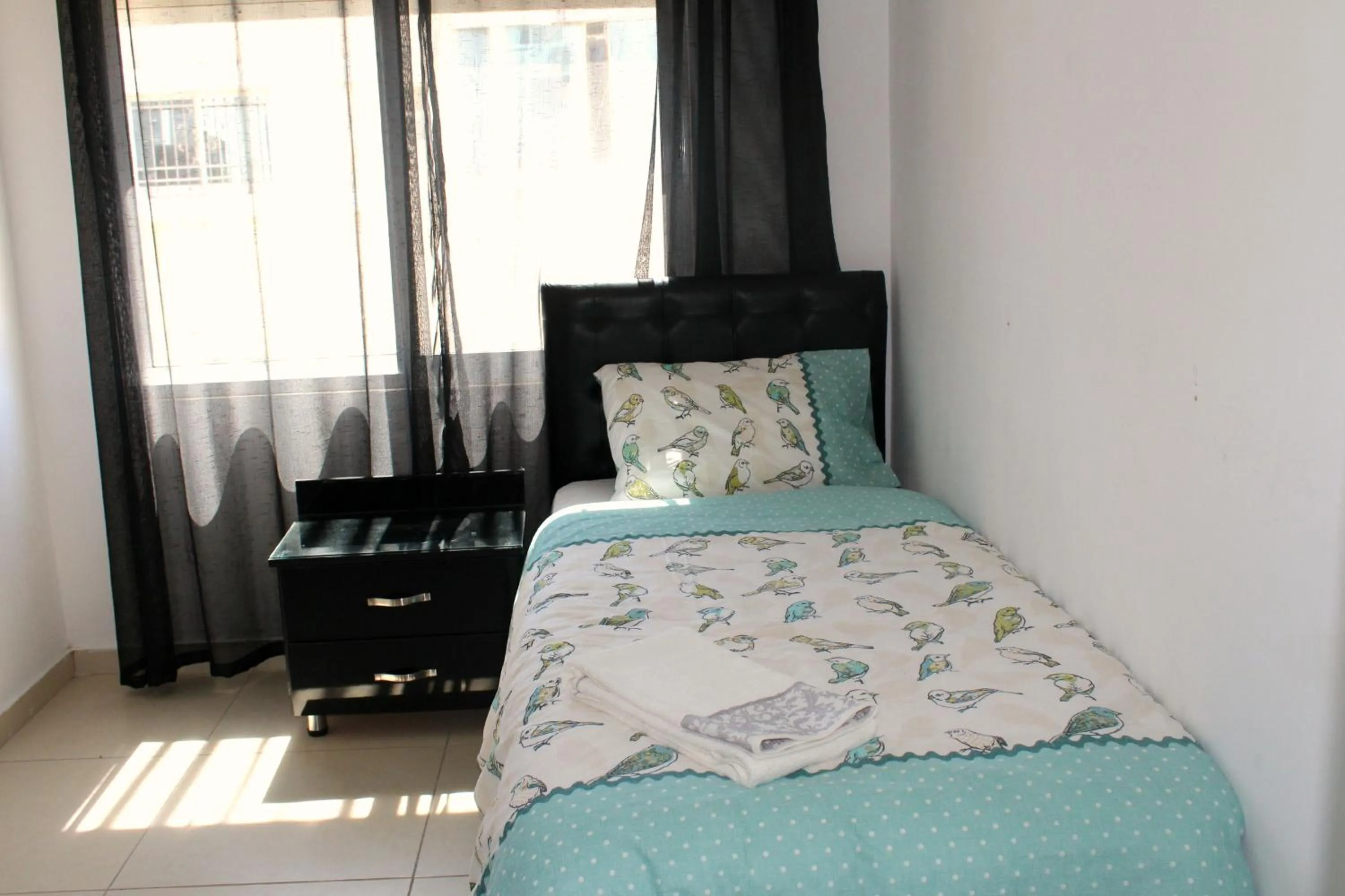 Bedroom, Bed in The Place Apartments