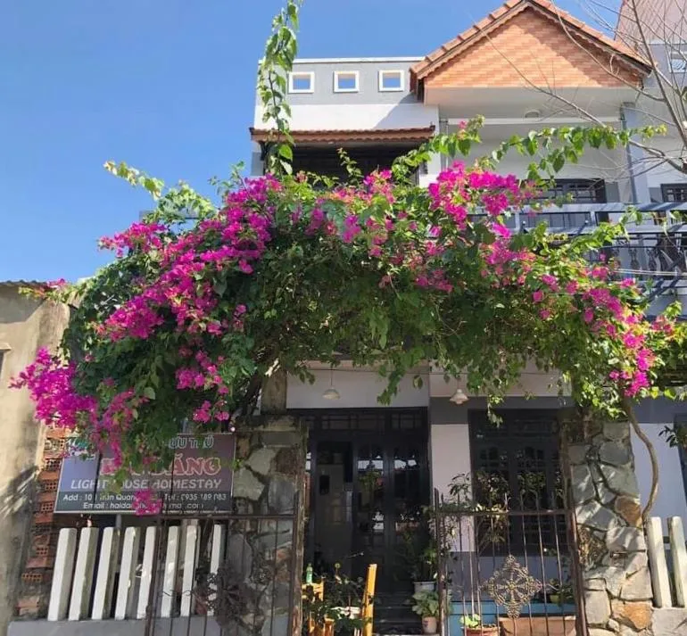 Facade/entrance in Hai Dang Homestay
