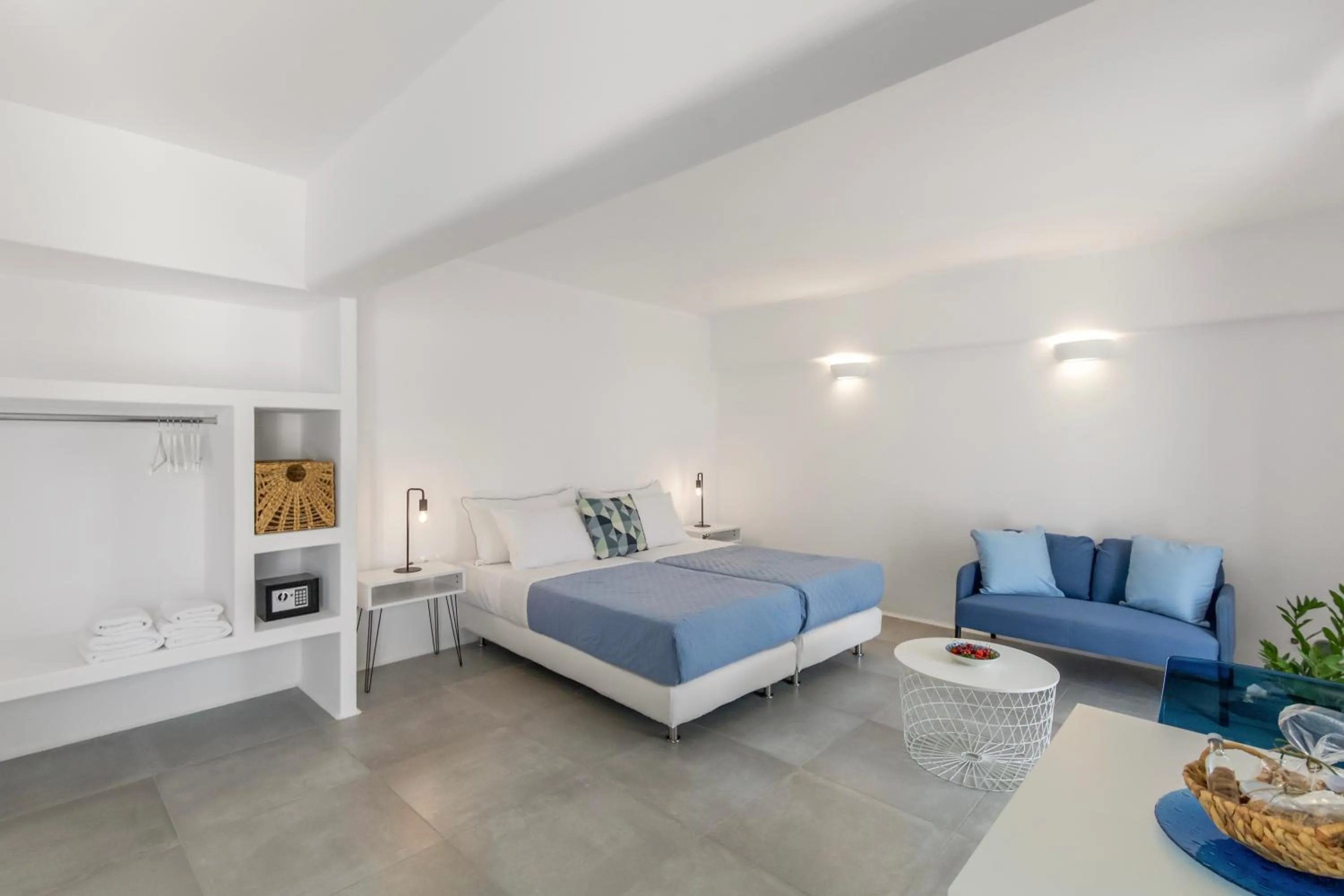 Bed in Alexander Suites