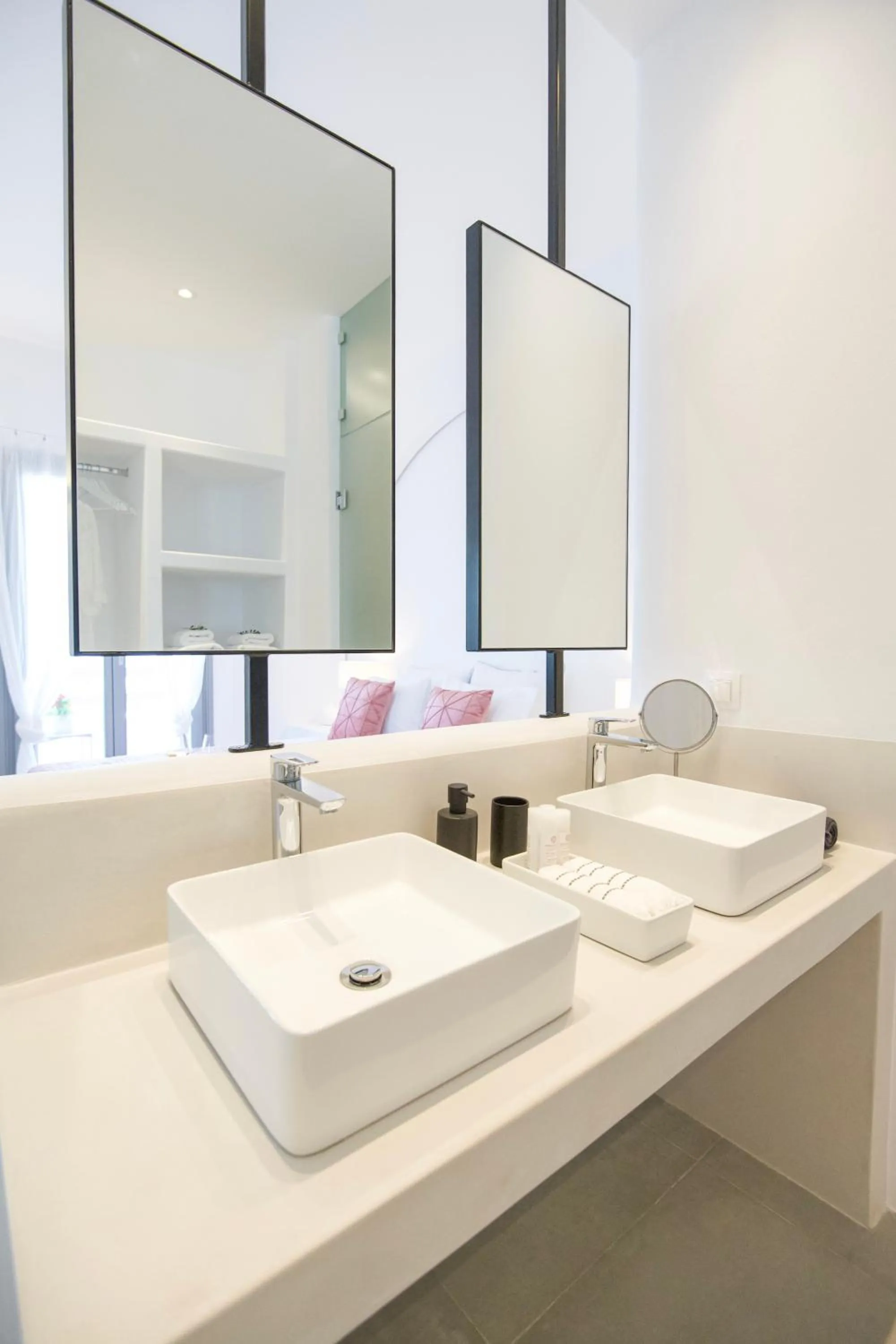 Bathroom in Alexander Suites