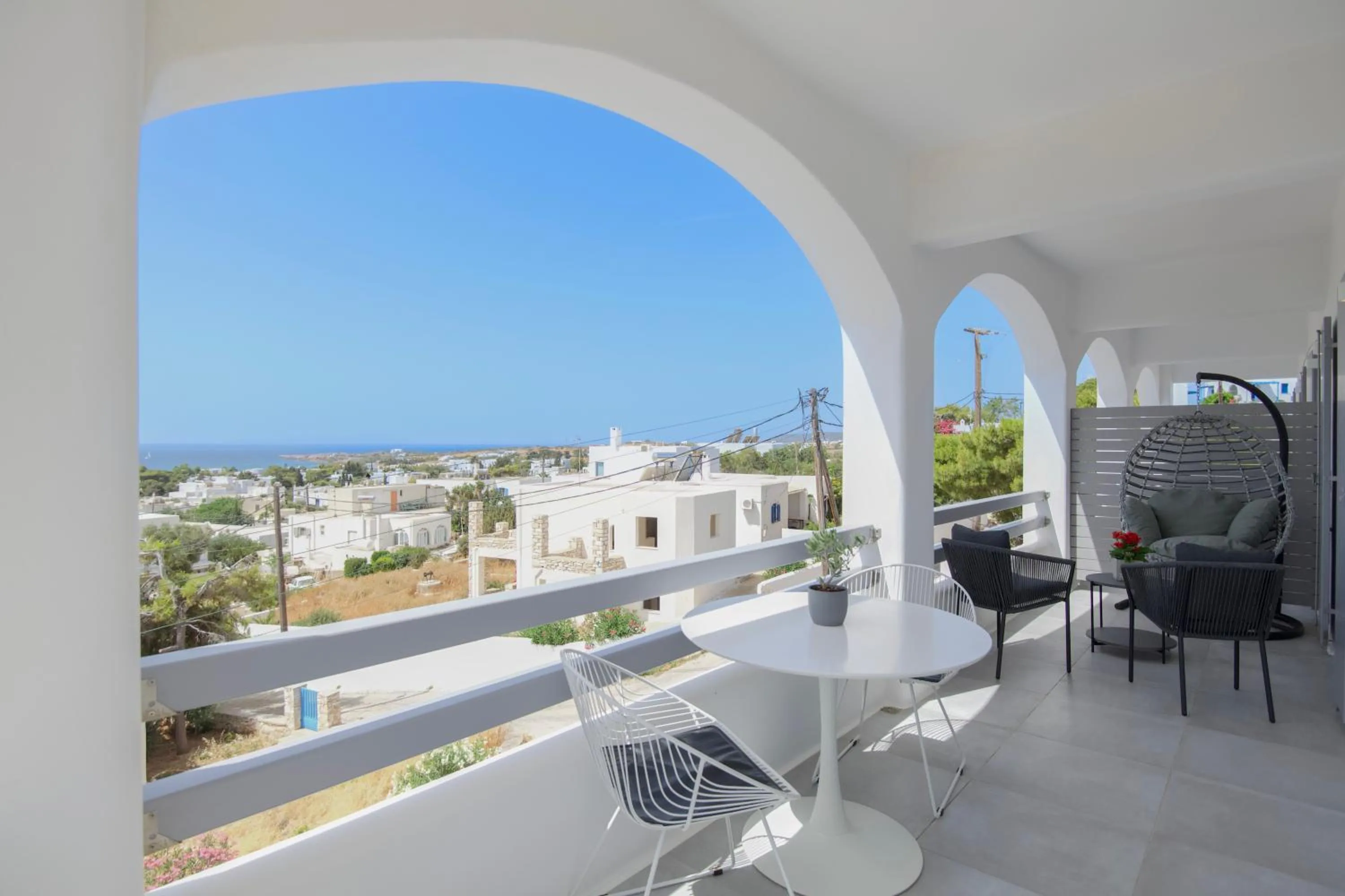 Day in Alexander Suites