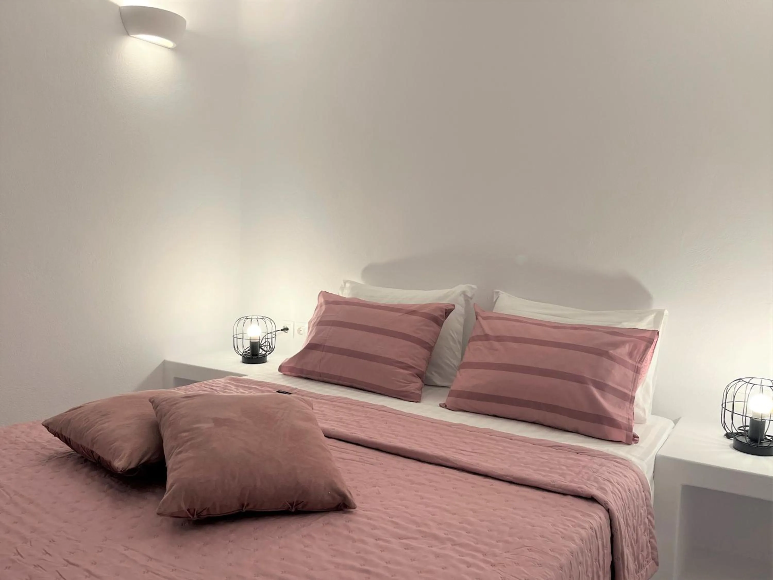 Bed in Alexander Suites