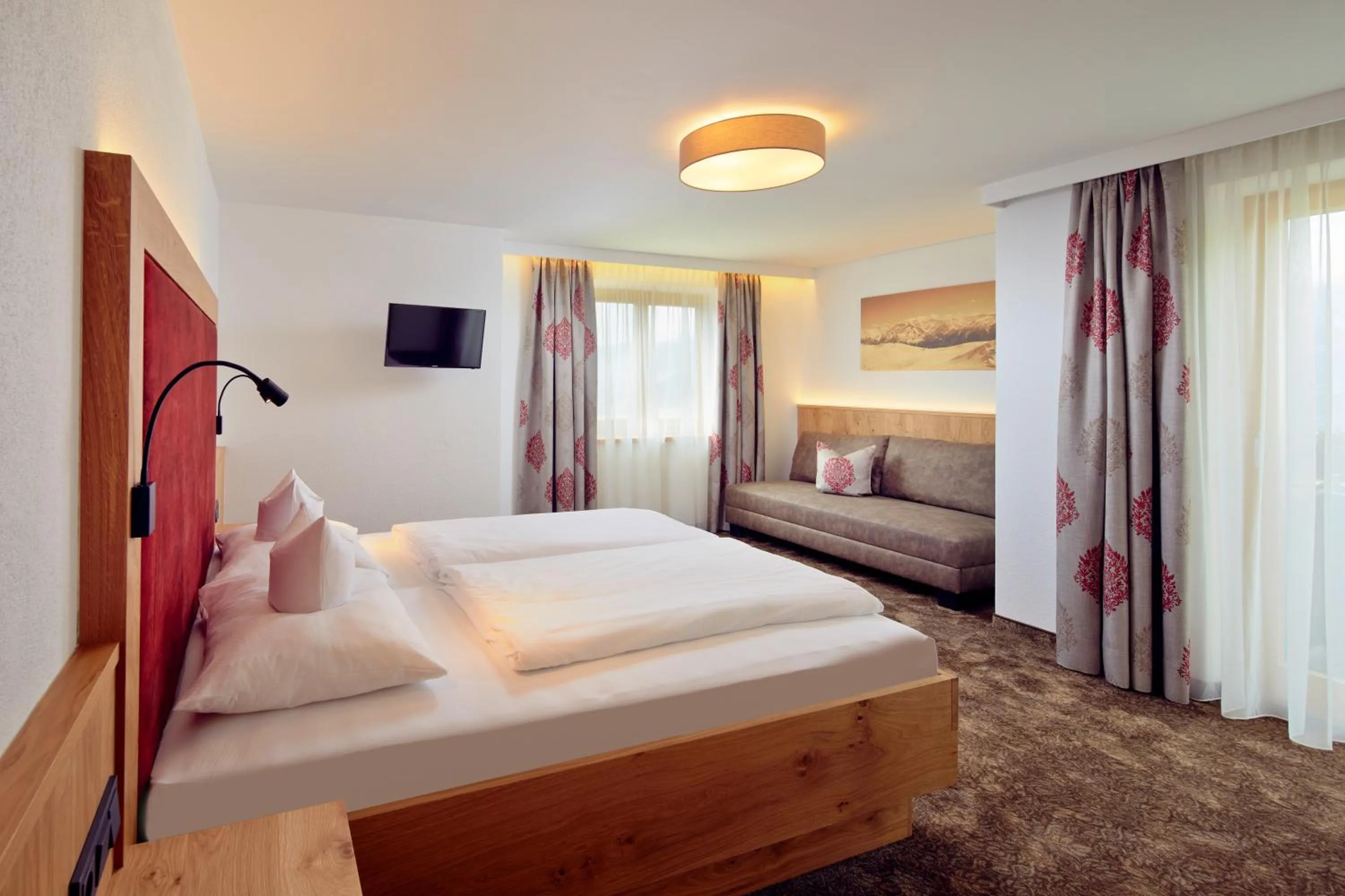 Photo of the whole room, Bed in Hotel Gasthof Abelhof