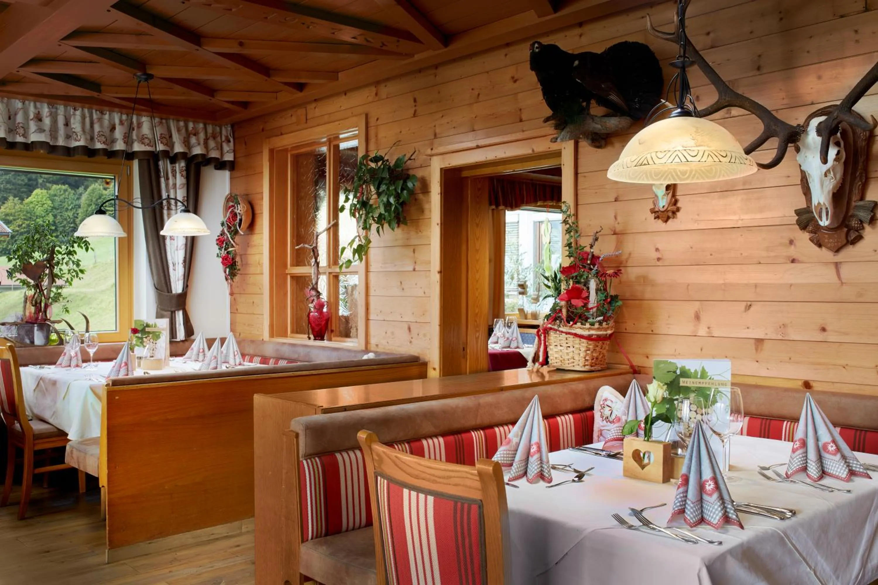 Restaurant/places to eat in Hotel Gasthof Abelhof