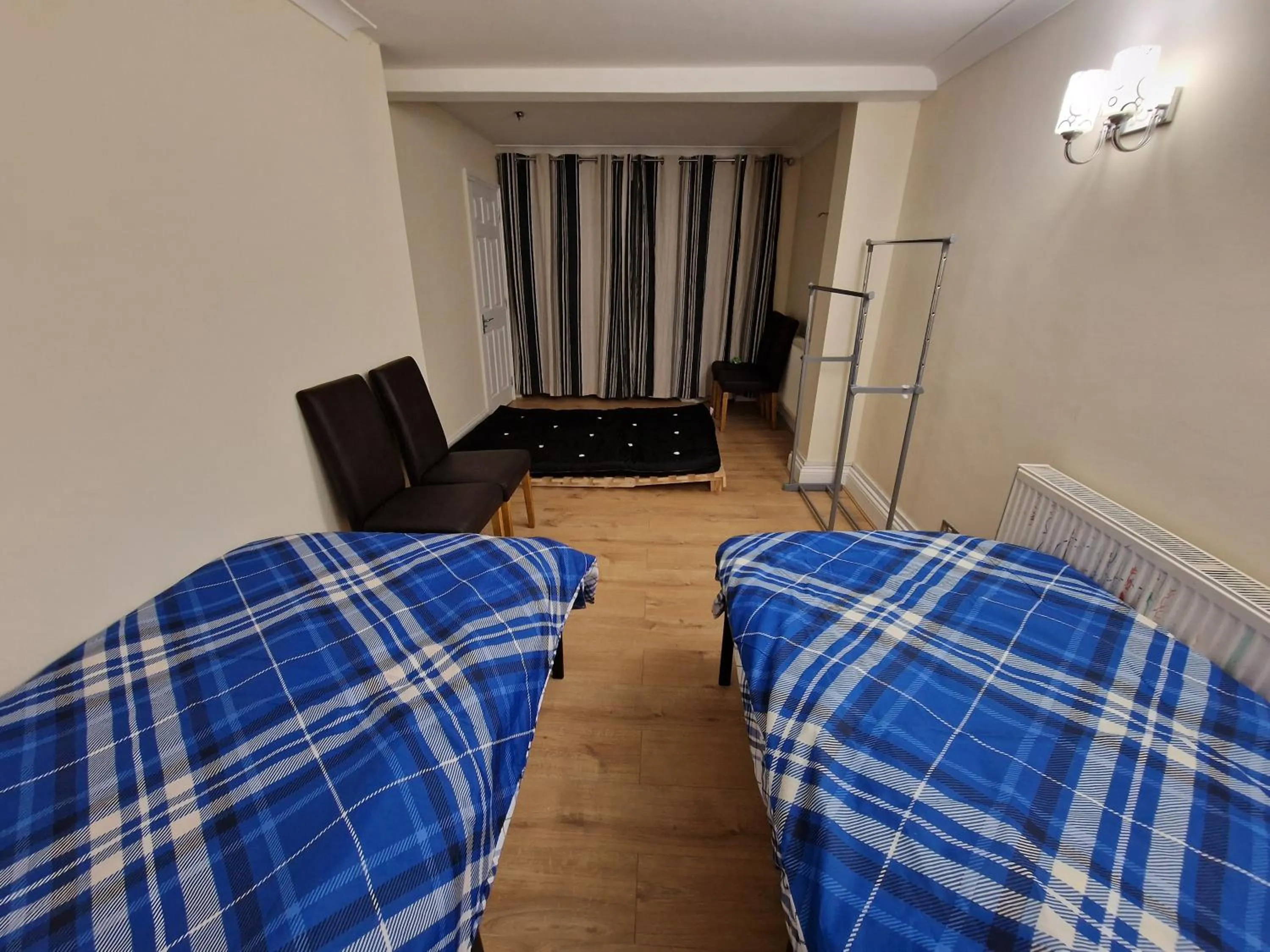 Bedroom, Bed in SnoozeDen Chalvey - Free Parking, Near M4 J6