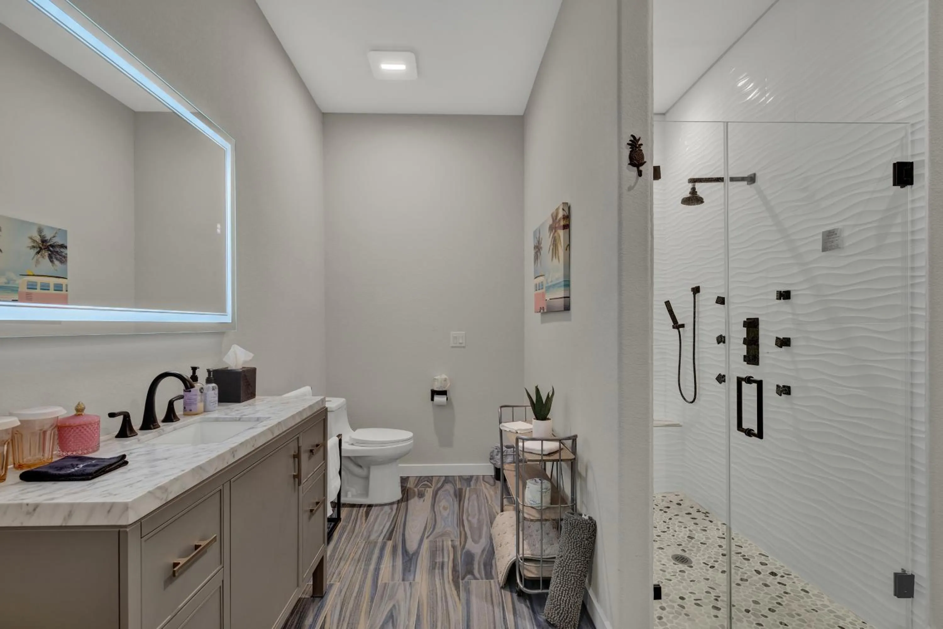 Toilet in The Bentley Hotel on 290