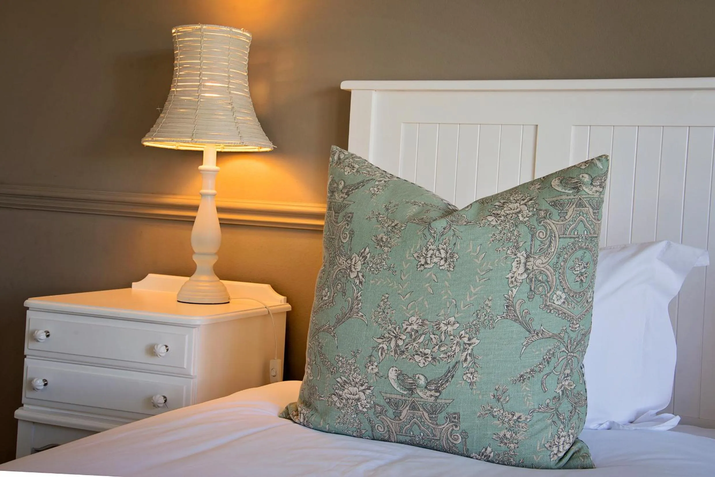 Bed in First Avenue Guesthouse