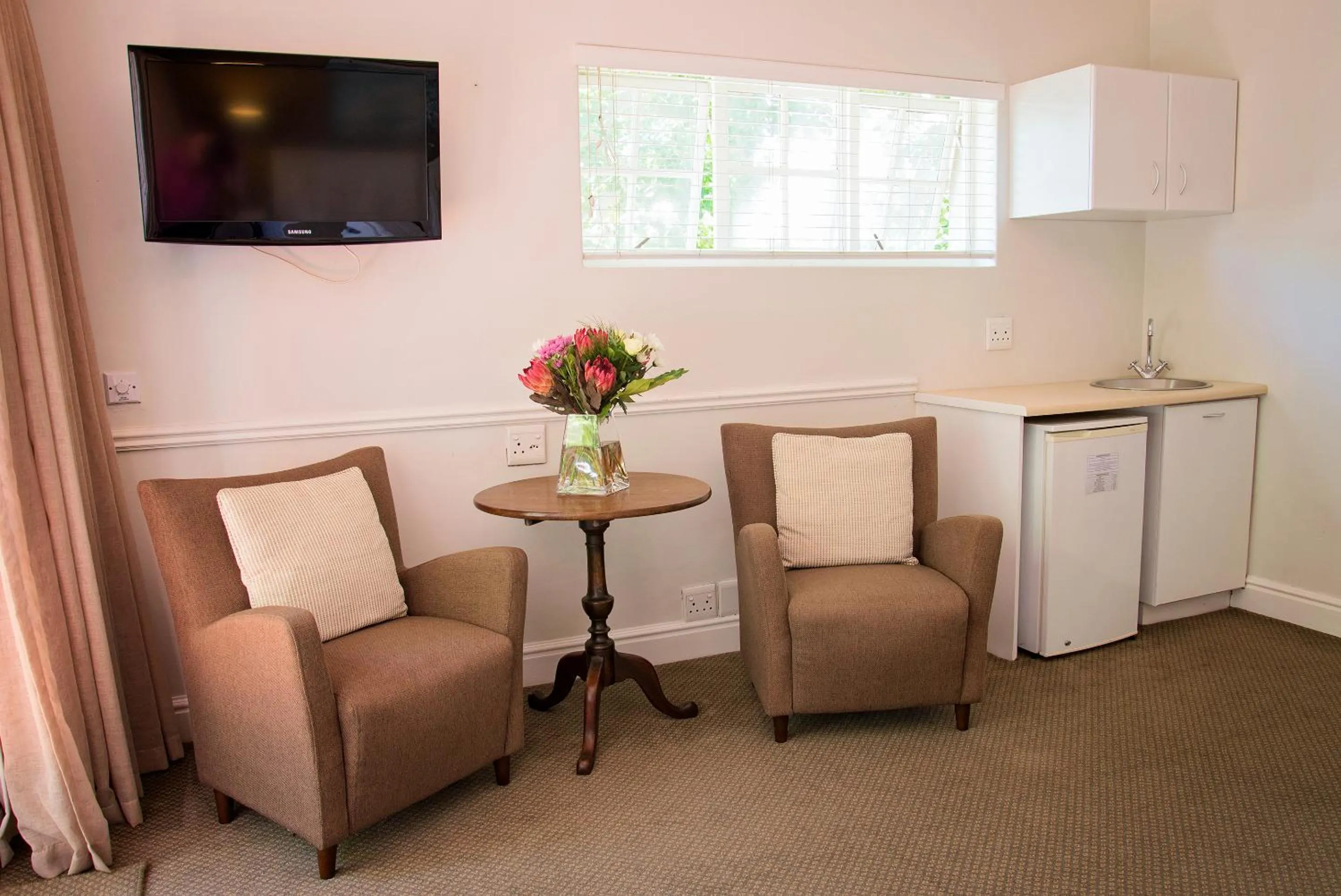Coffee/tea facilities in First Avenue Guesthouse