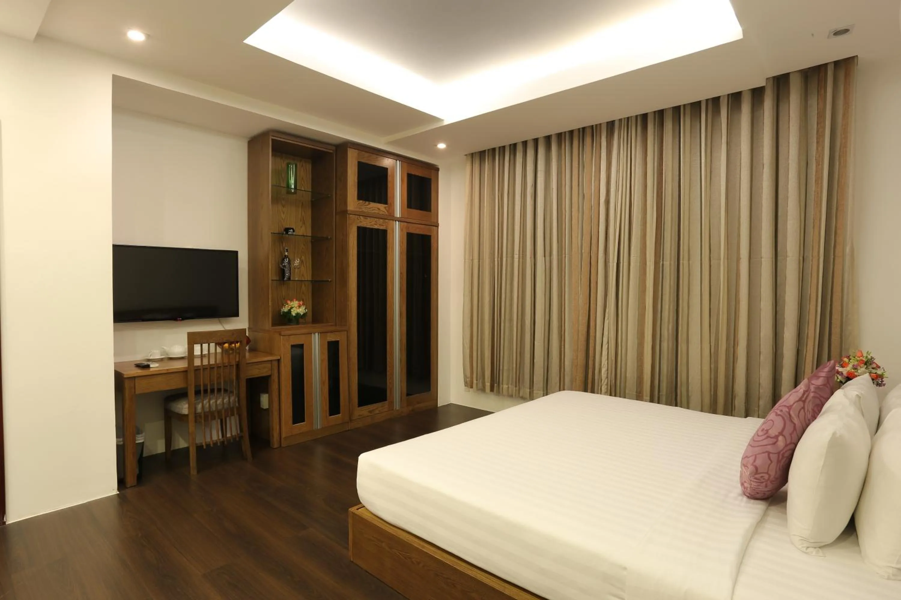 Bed in Valentine Hotel