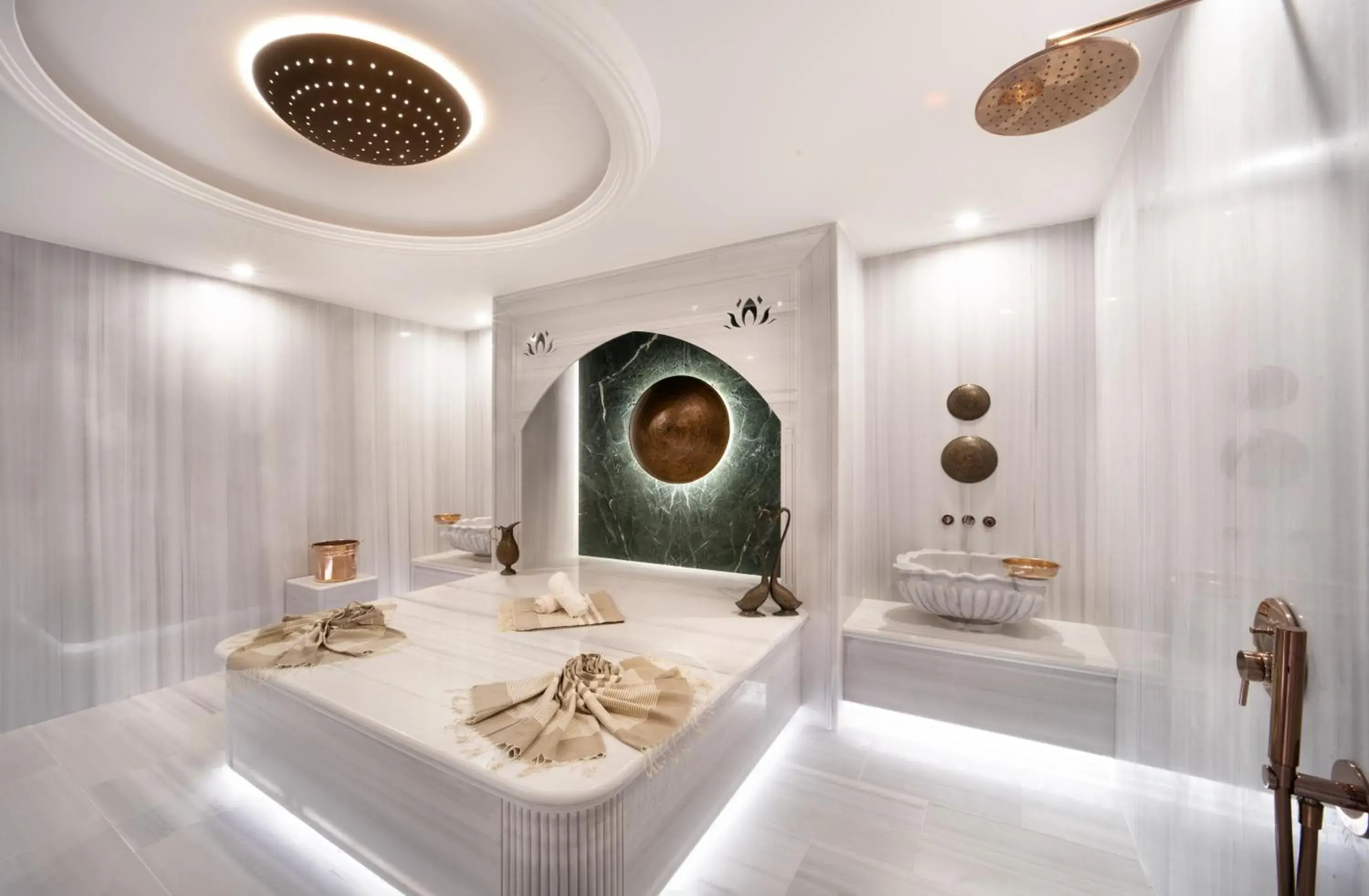 Public Bath, Bed in Bentley Hotel Bosphorus - Special Class Public Bath, Bed in Bentley Hotel Bosphorus - Special Class