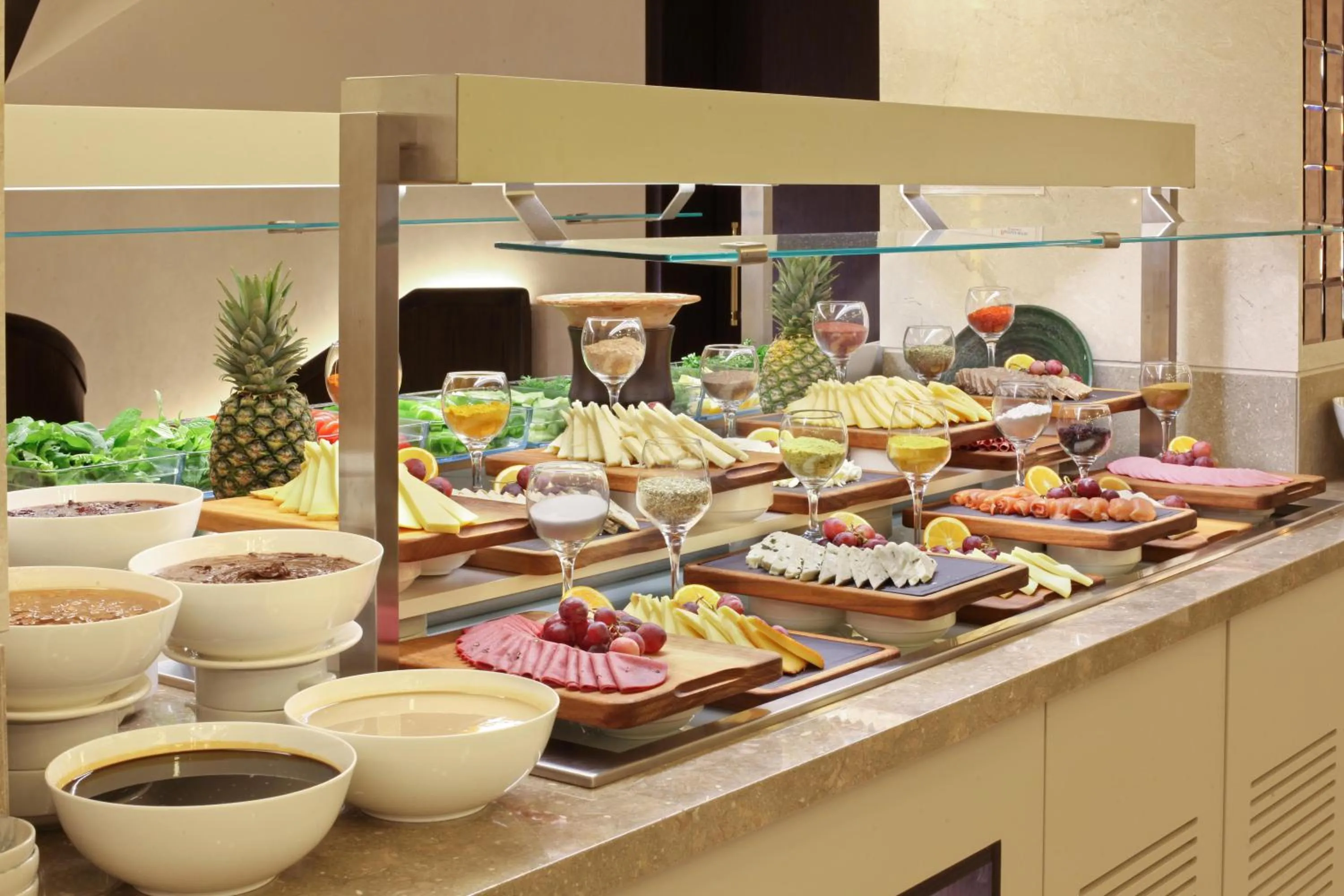 Restaurant/places to eat in Bentley Hotel Bosphorus - Special Class