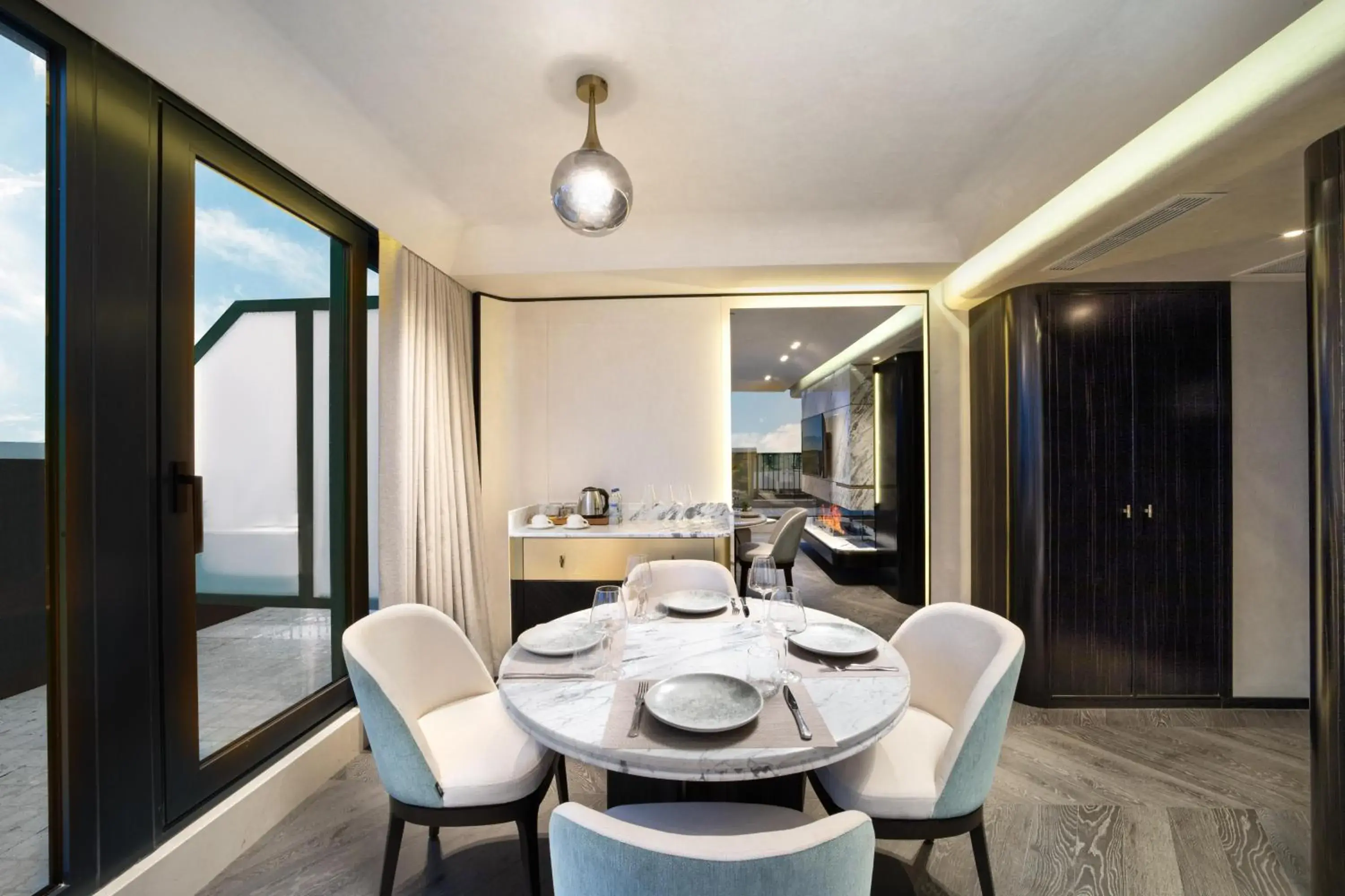 Photo of the whole room in Bentley Hotel Bosphorus - Special Class Photo of the whole room in Bentley Hotel Bosphorus - Special Class