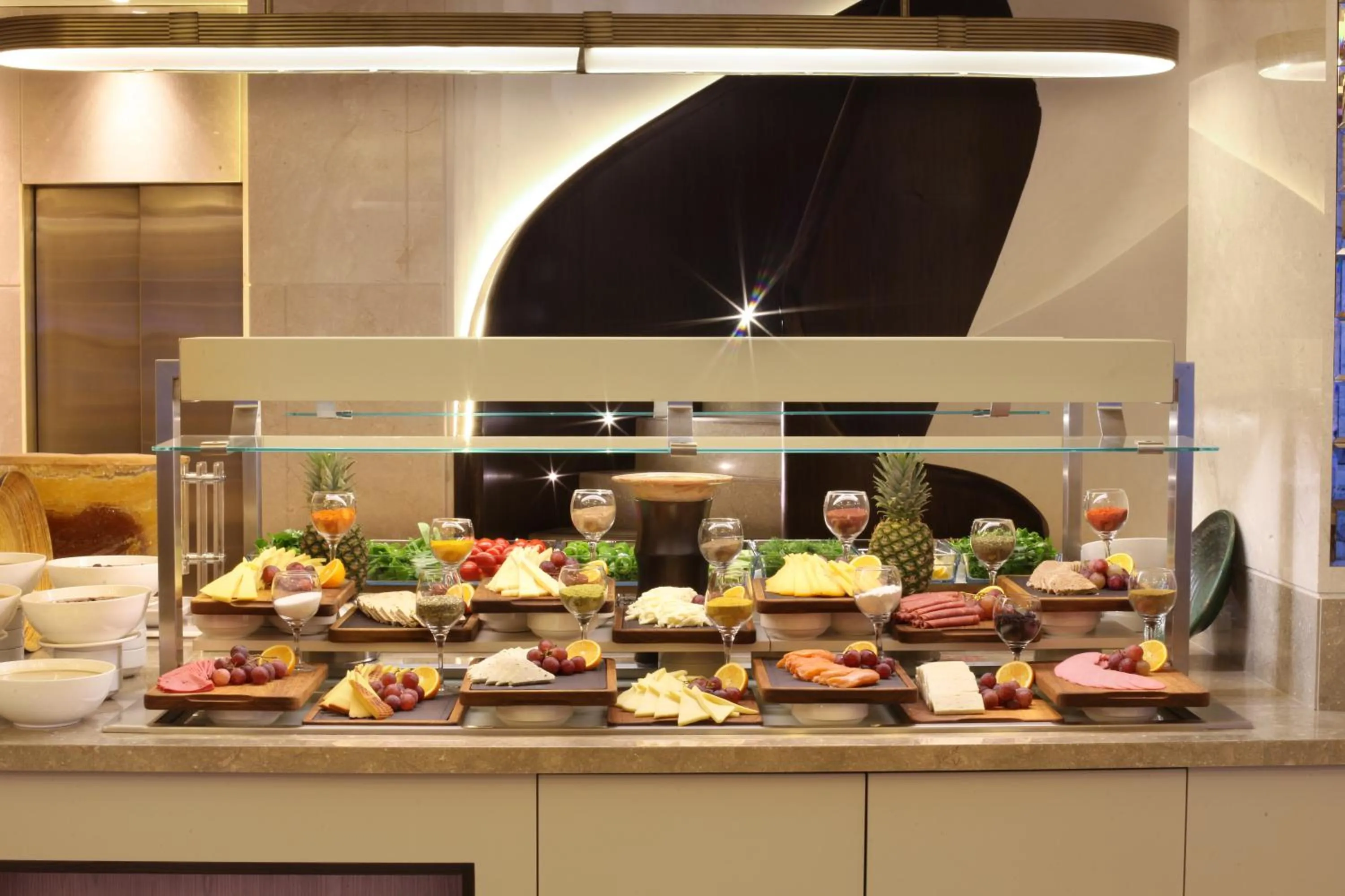 Buffet breakfast in Bentley Hotel Bosphorus - Special Class