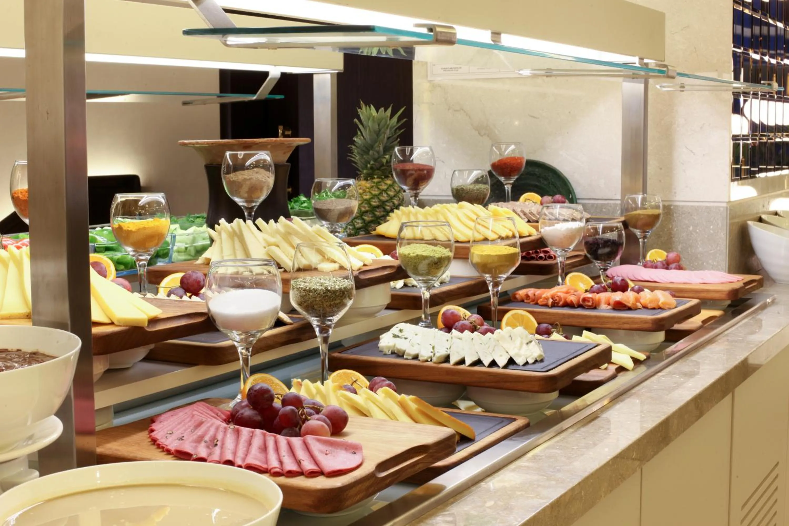 Buffet breakfast in Bentley Hotel Bosphorus - Special Class