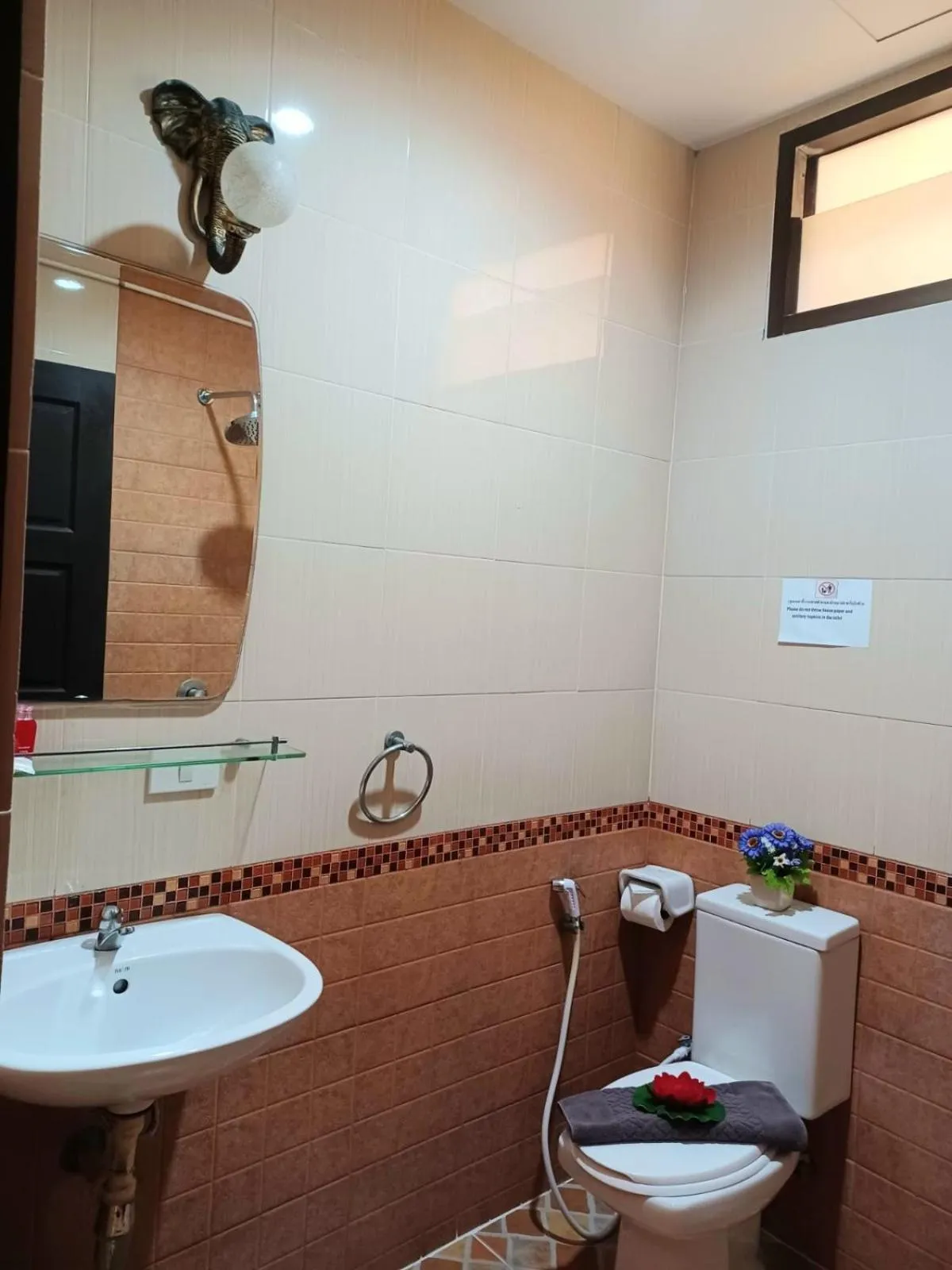 Bathroom in Happy Holidays Patong