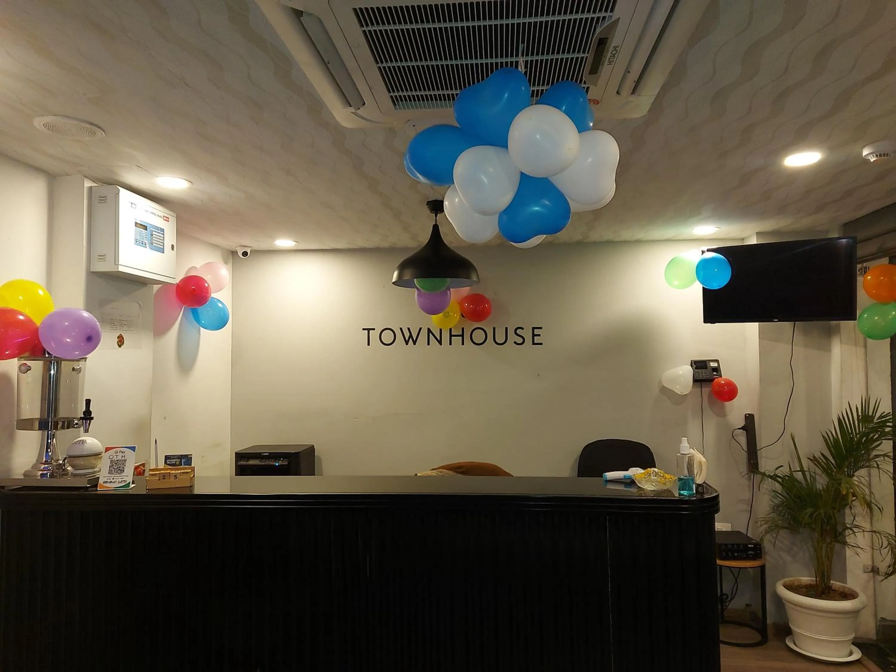 Lobby or reception in Hotel Townhouse at Udaipur City Railway Station