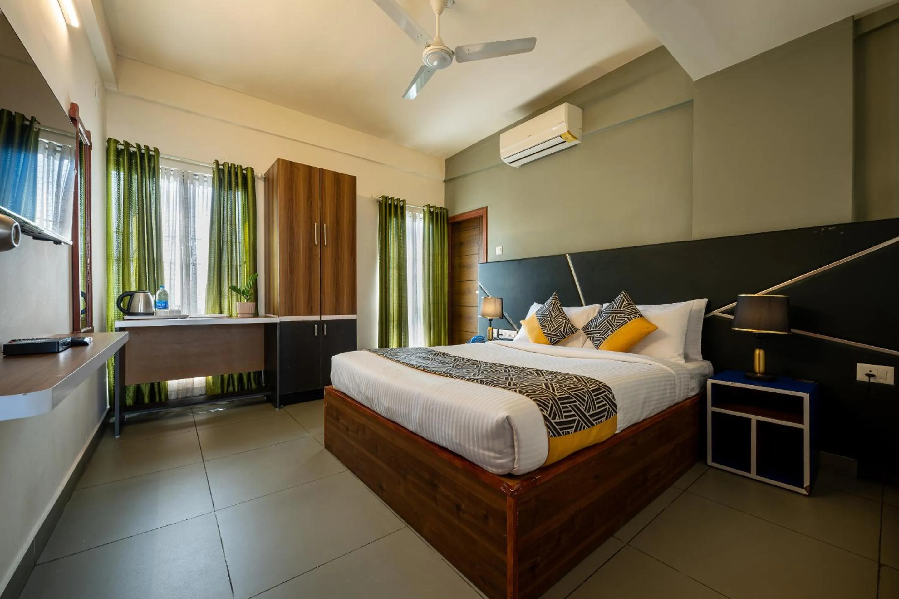 CJ GRANDE by Jesway Hotels & Resorts