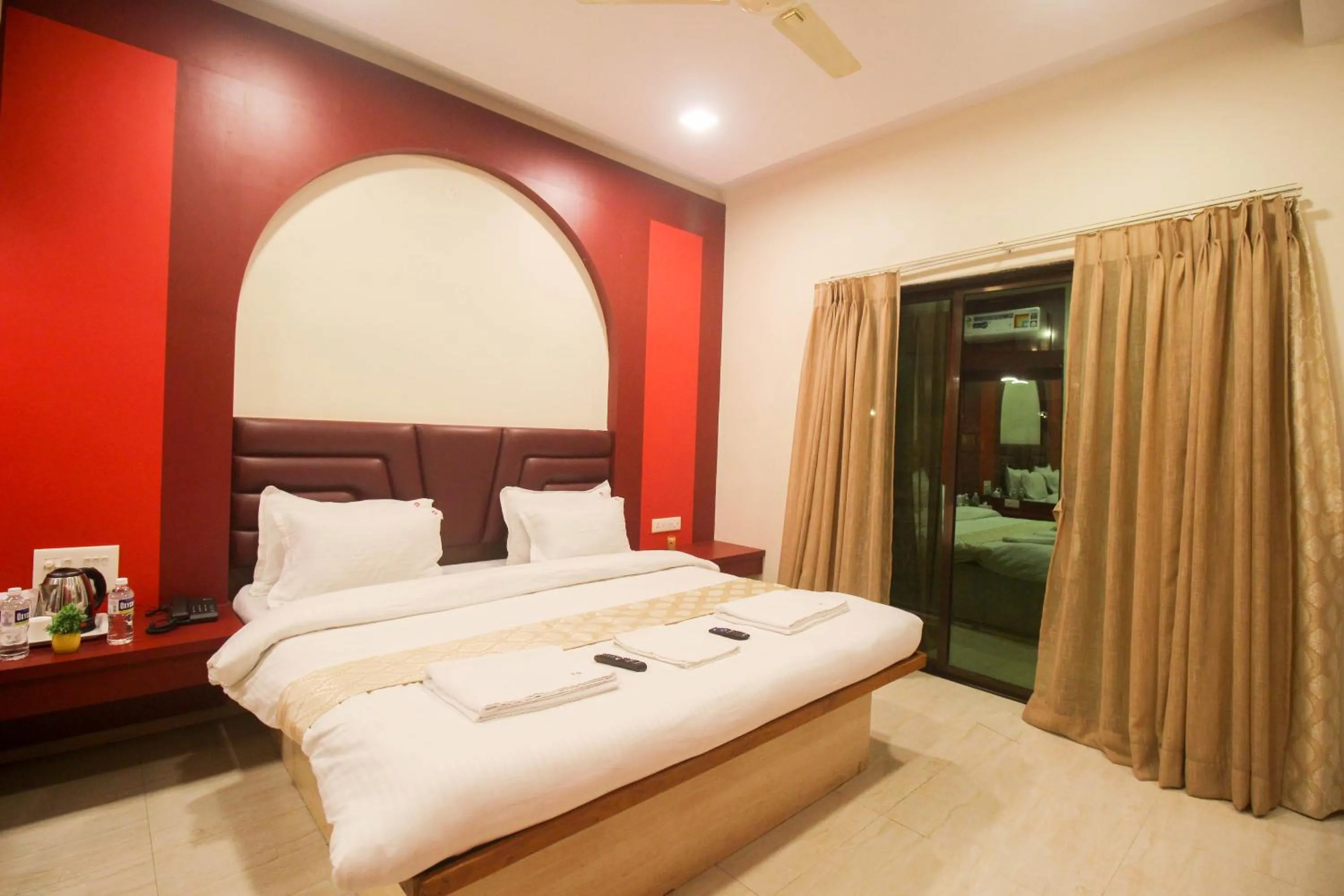 Bedroom, Bed in SHARDUL HERITAGE THE RESORT