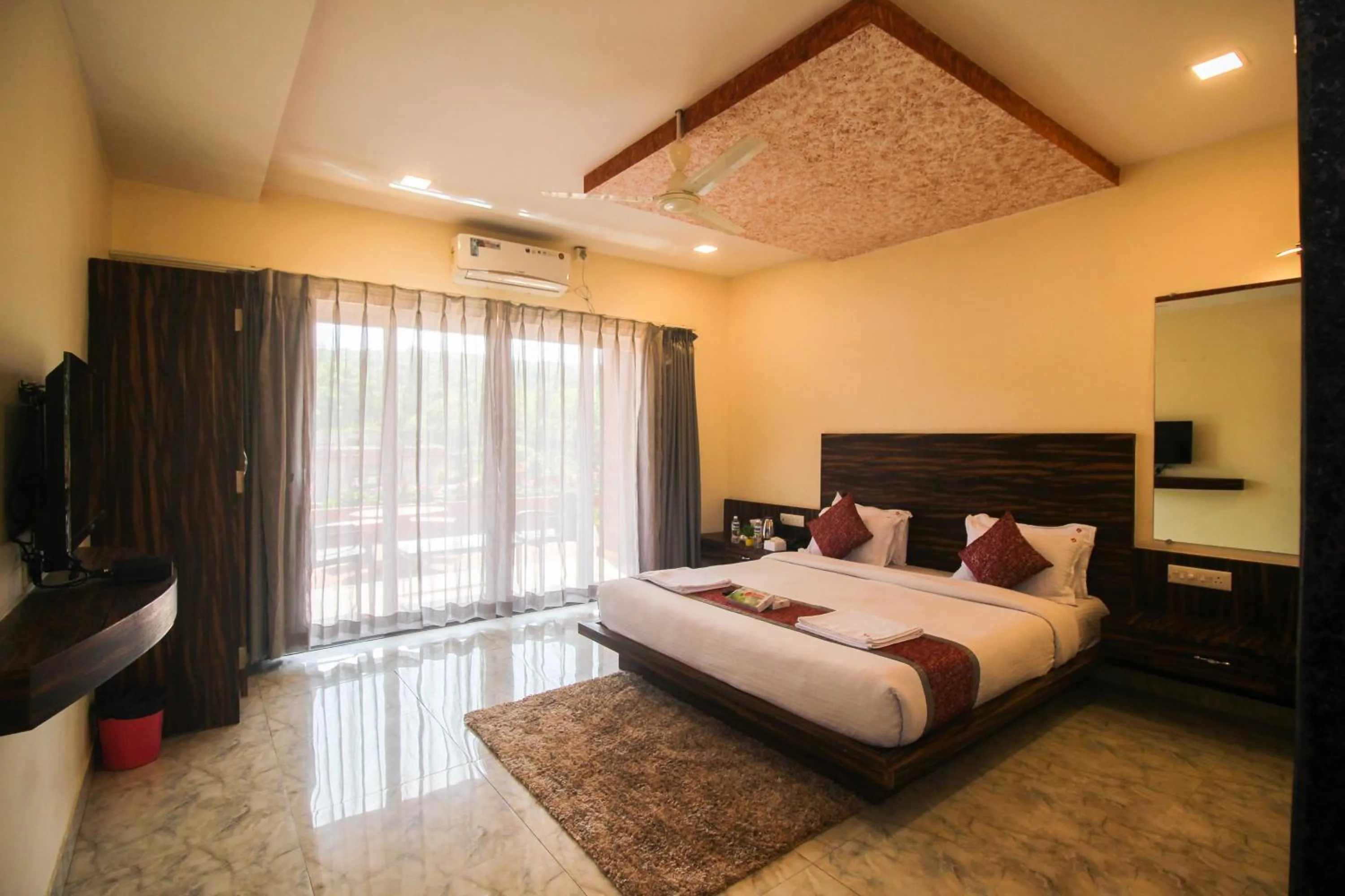 Bedroom, Bed in SHARDUL HERITAGE THE RESORT